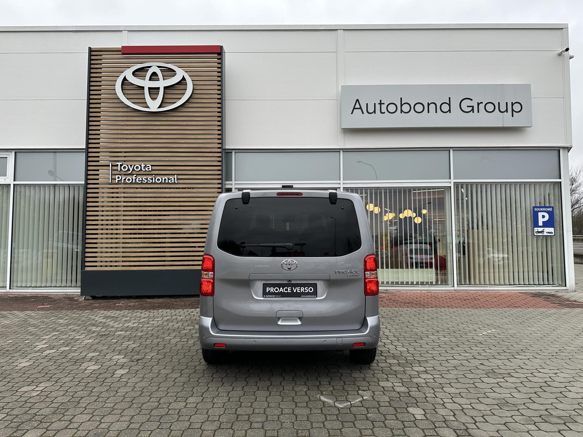 Toyota Proace Verso, 2.0D 8AT Family 8S L1 + Tažné - fotka 5