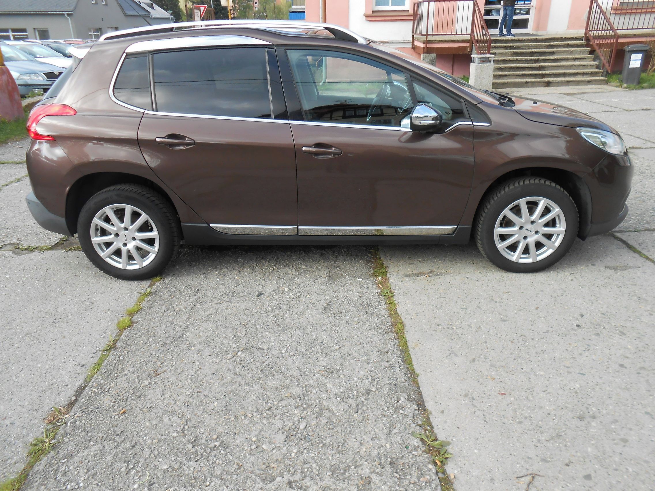 Peugeot 2008, 1.6 HDi 84kW - fotka 3
