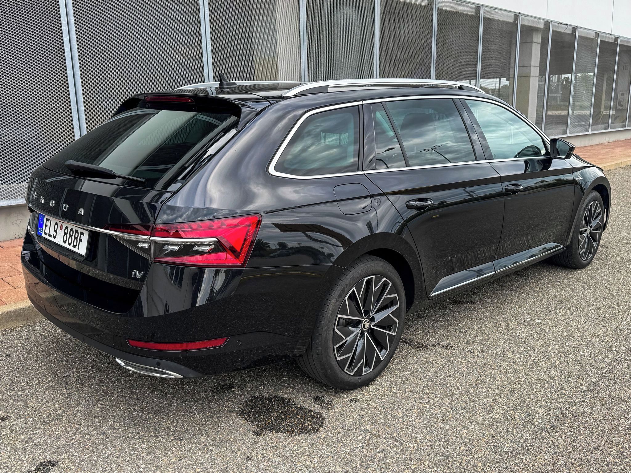 Škoda Superb, iV 160 kW L&K DSG 2023 ČR - fotka 6