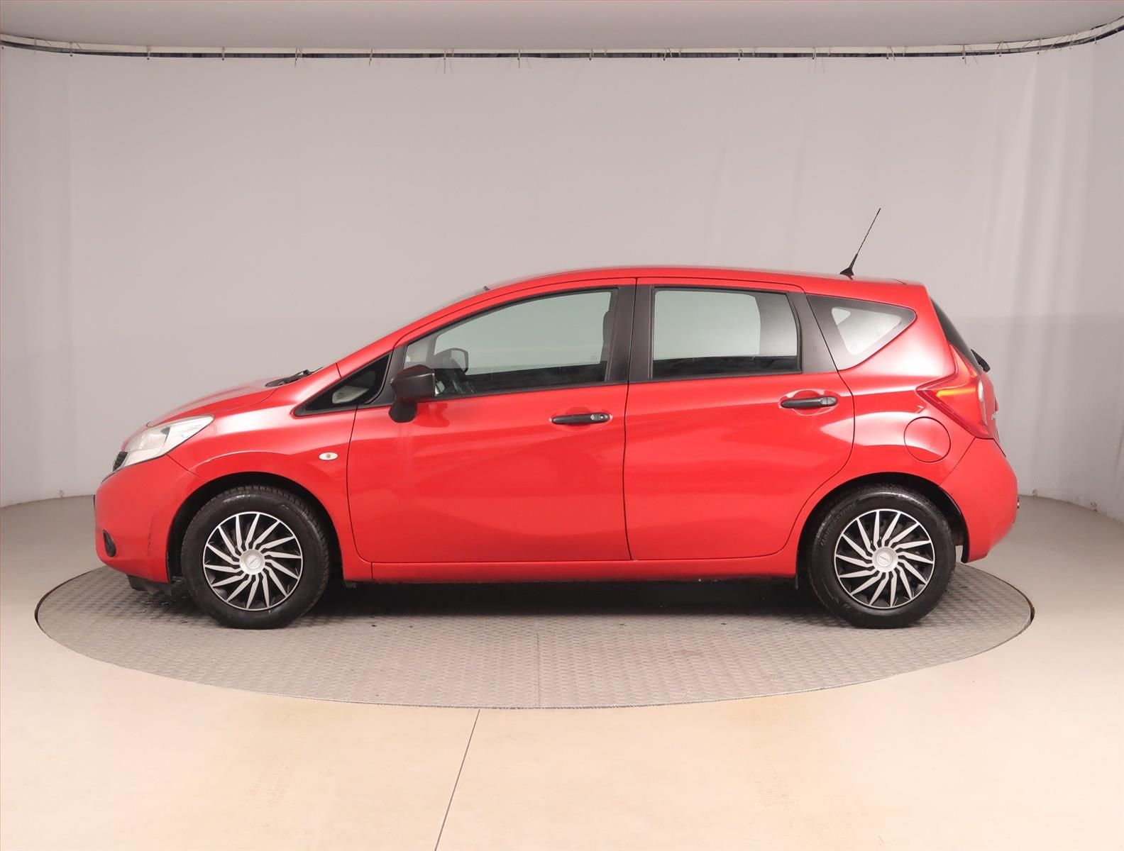 Nissan Note, 1.5 dCi, Tempomat - fotka 3