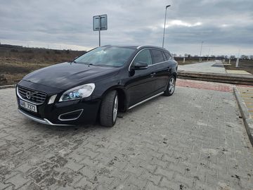 Volvo V60 2.4 D5 (169Kw). AWD