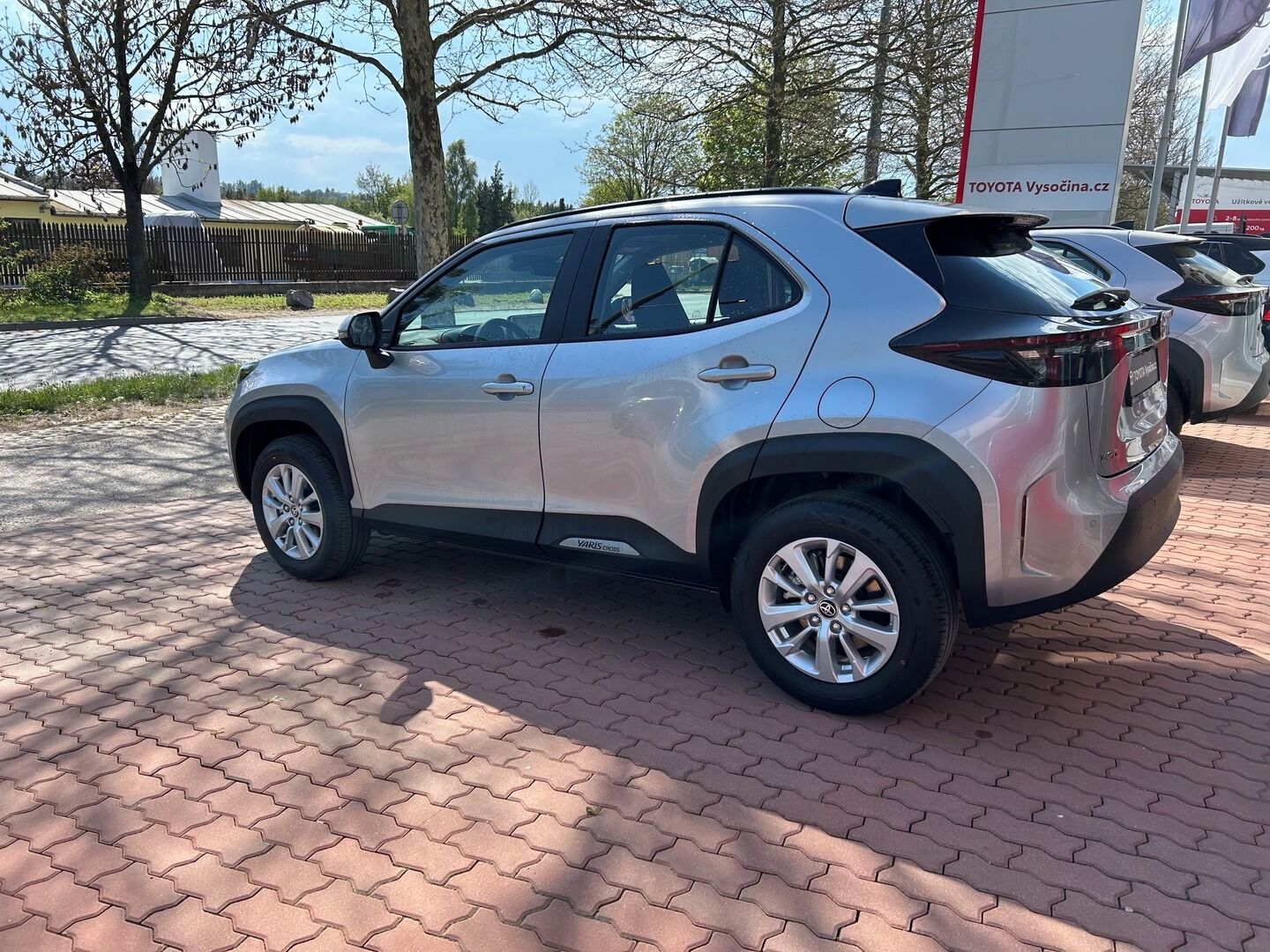 Toyota Yaris Cross, 1,5 hybrid 130 koní Comfort - fotka 4