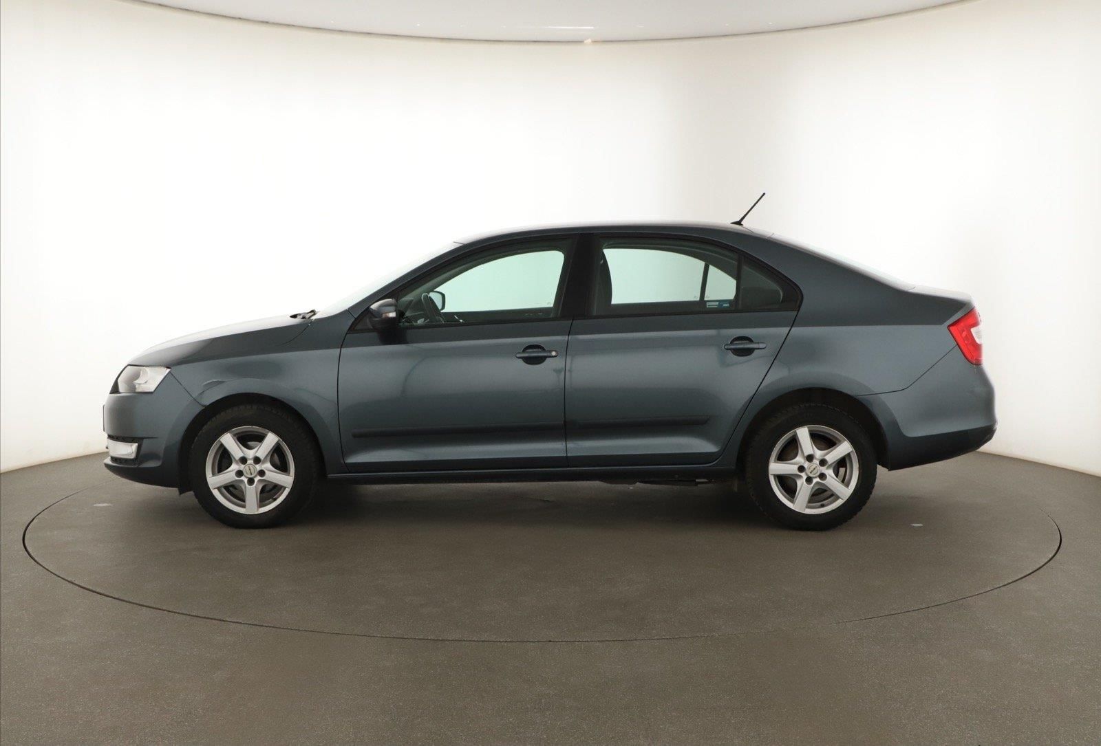 Škoda Rapid, 1.2 TSI, Automat, Klima - fotka 3