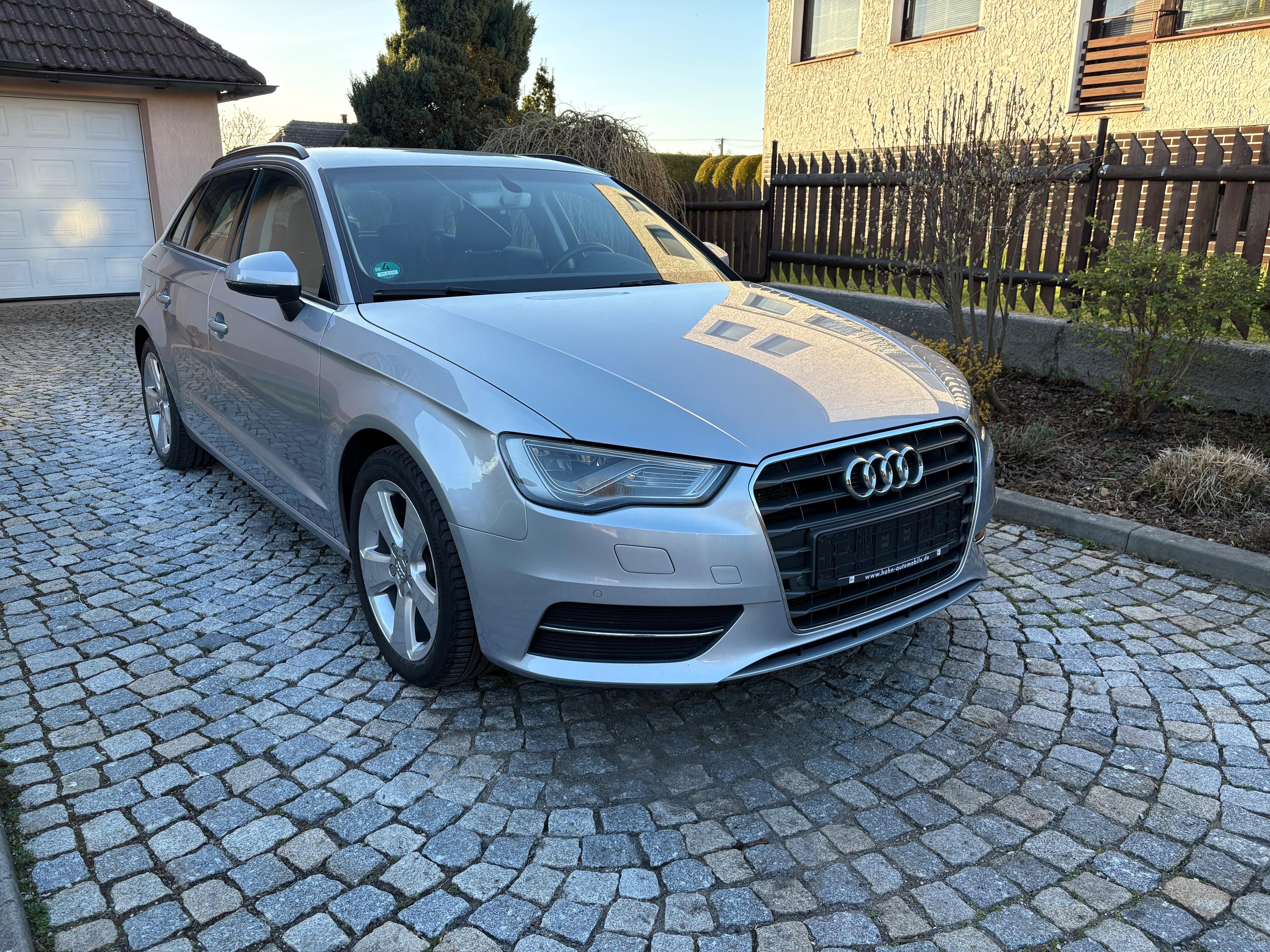 Audi A3, 1,4 TFSI 110 KW Exclusive TOP - fotka 3