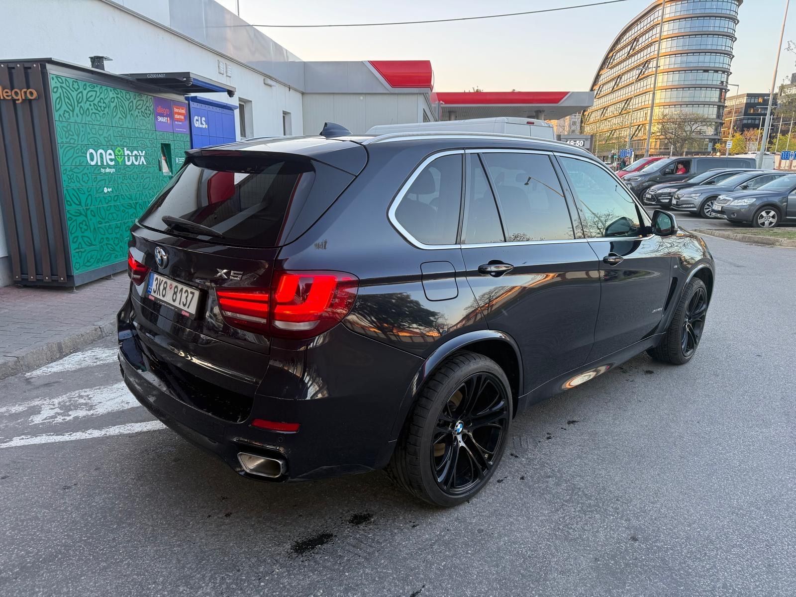 BMW X5, x-Drive 40d - fotka 6