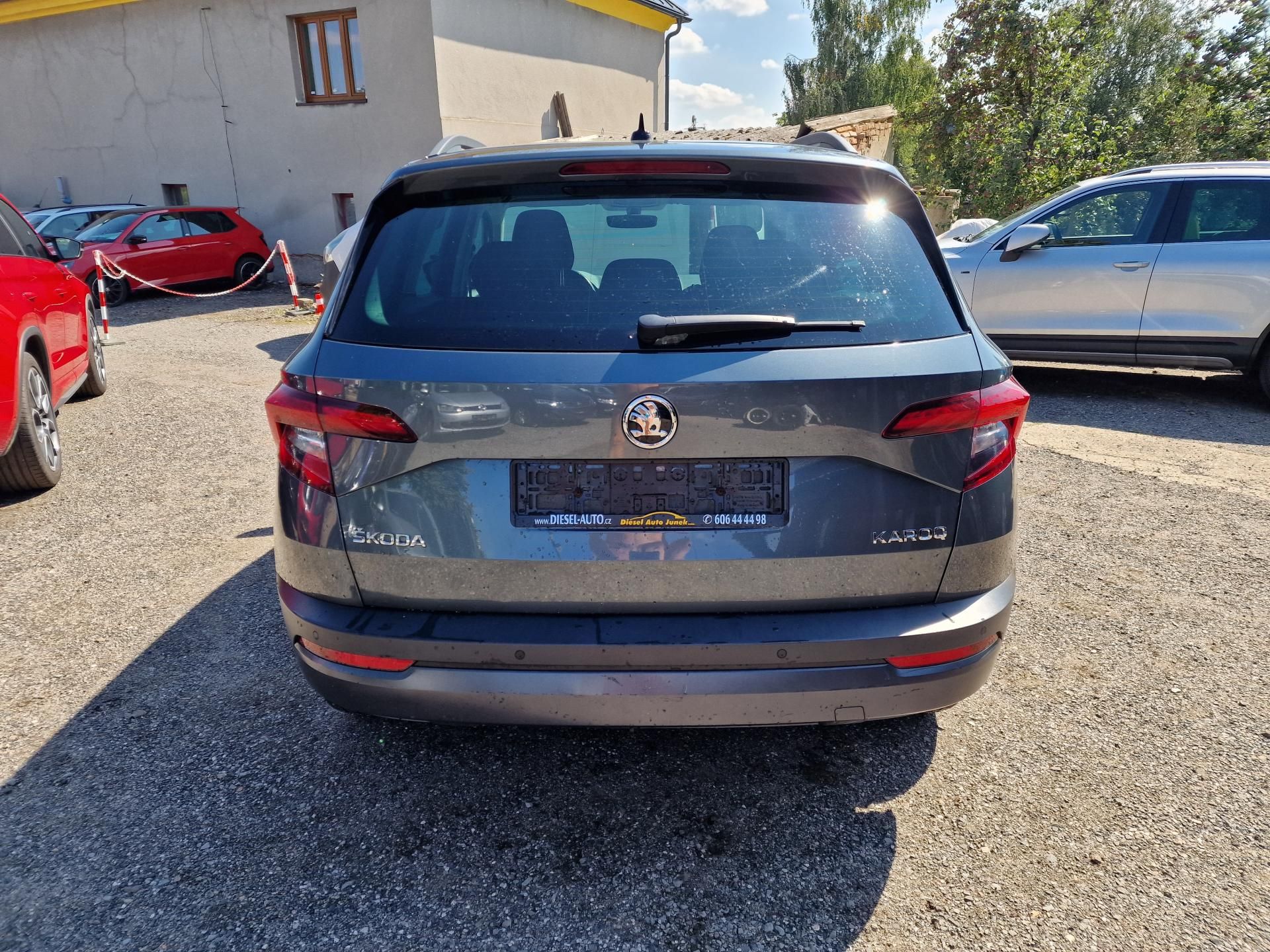Škoda Karoq, 1,0TSI 85KW VÝHŘEV ,ALU KOLA - fotka 5