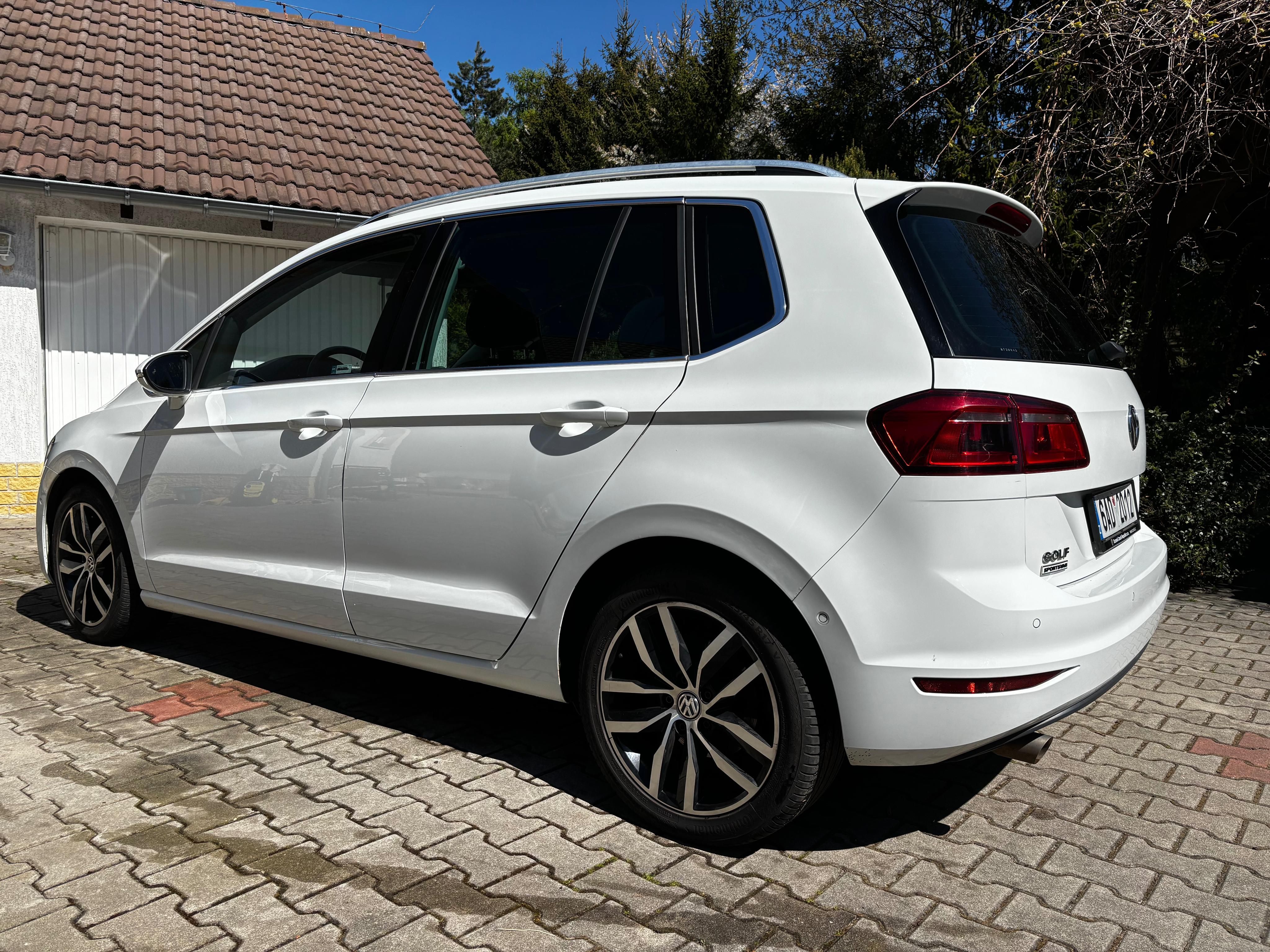 Volkswagen Golf Sportsvan, 1.6 TDI Highline | 1. majitel - fotka 2