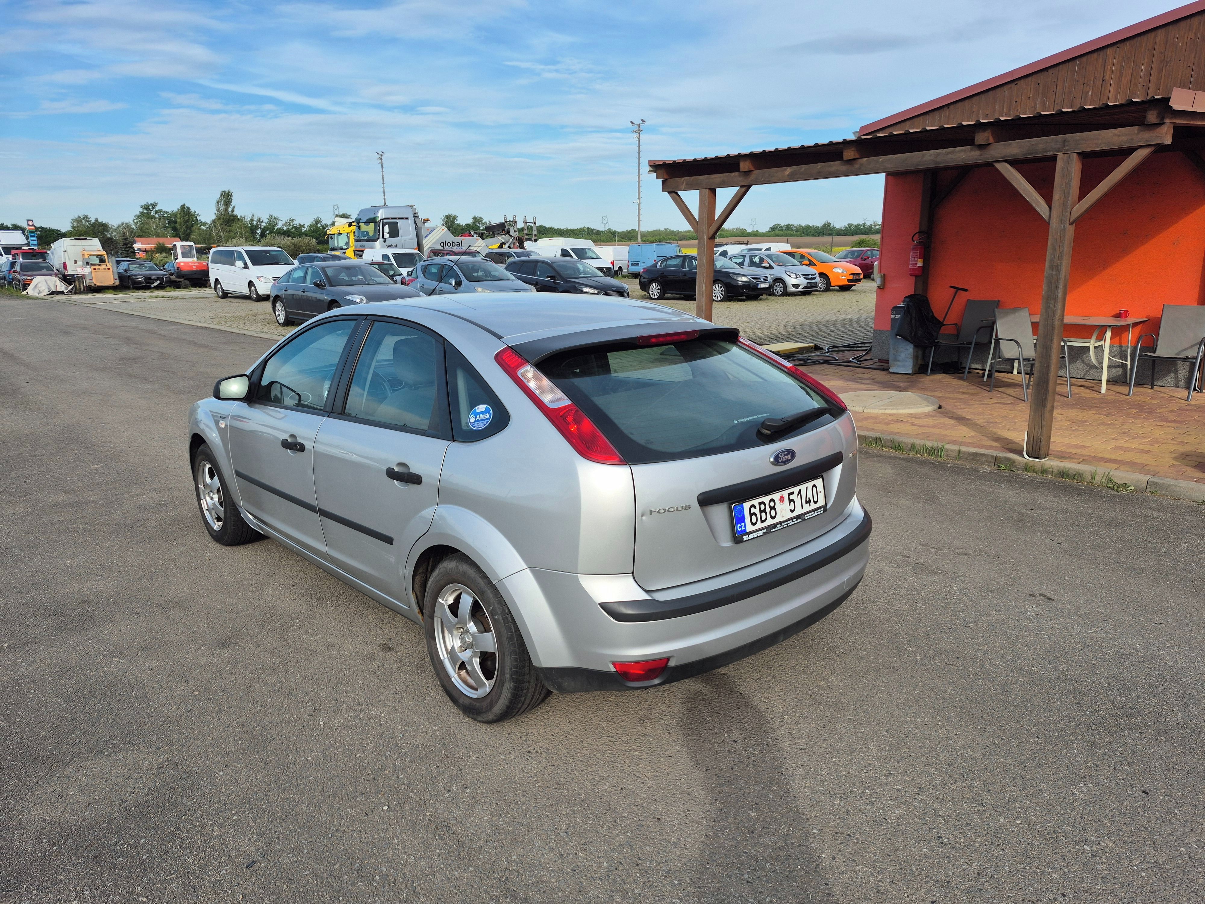 Ford Focus, 1,6TDCI, 80kW, klima - fotka 4