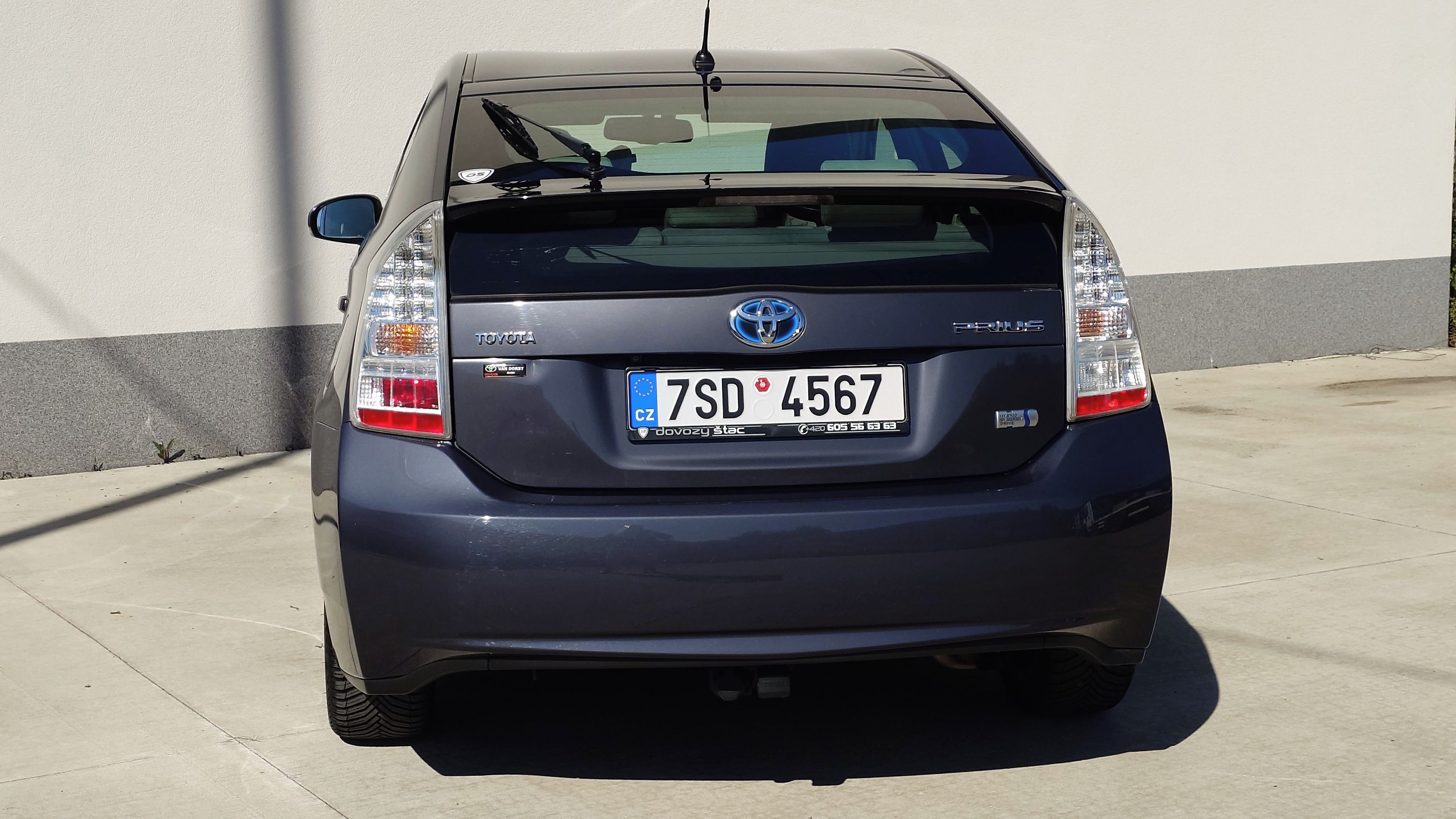 Toyota Prius, 1,8 HYBRID - fotka 6