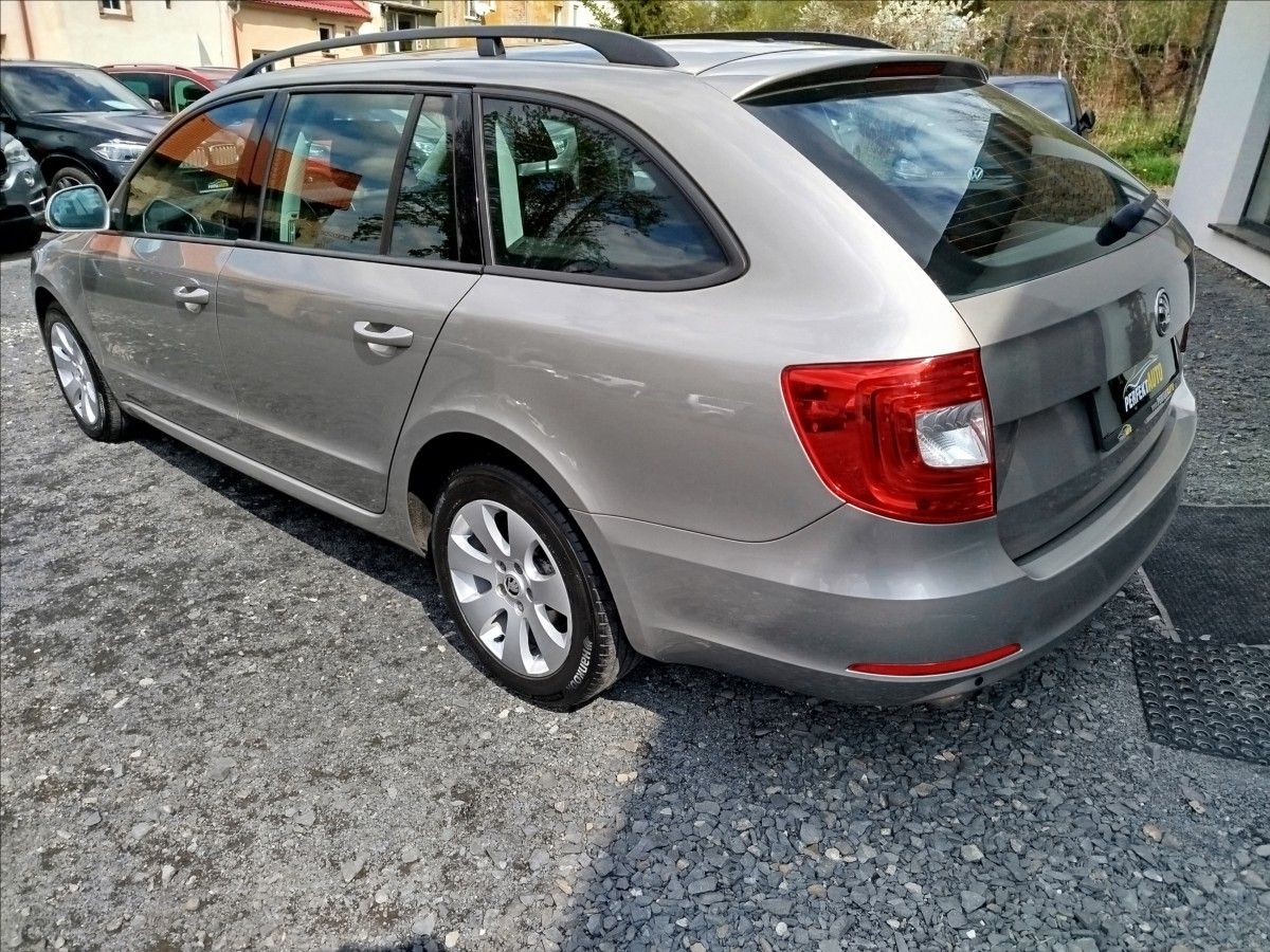Škoda Superb, 2,0 TDi 103 kW, FACELIFT - fotka 4