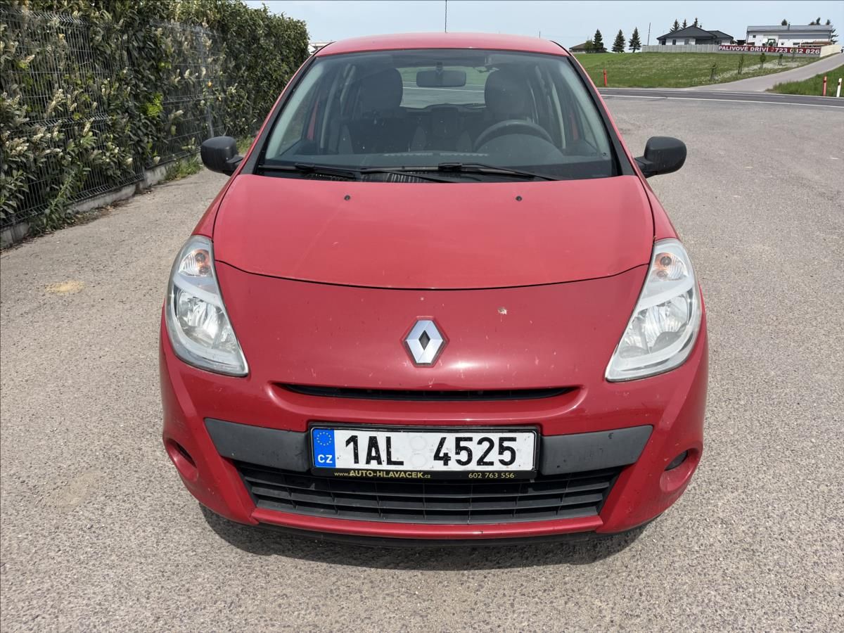 Renault Clio, 1,2 i 48 KW ČR  STK 11/27 - fotka 2