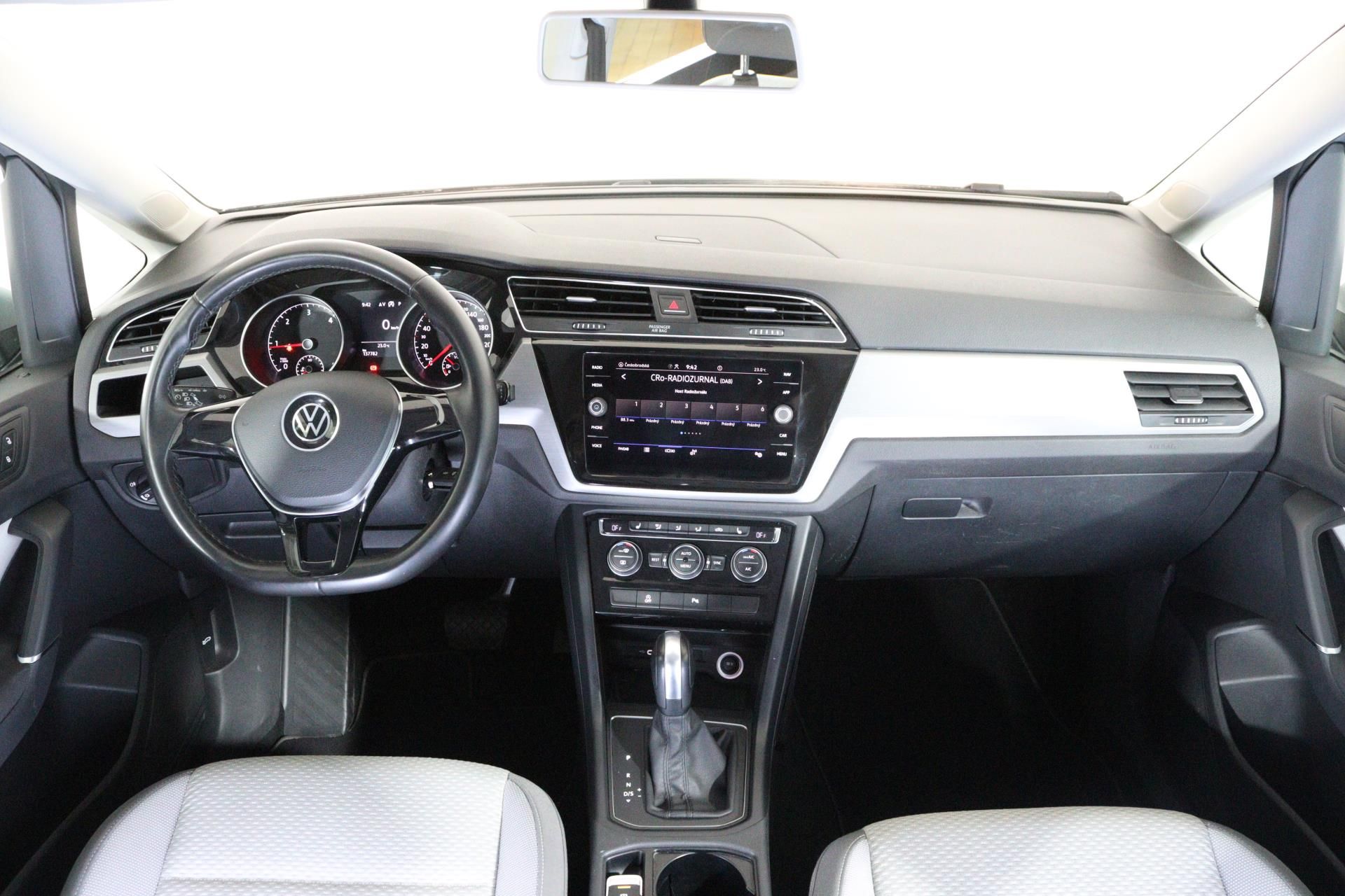 Volkswagen Touran, Comfortline 2,0 TDI 110 - fotka 5