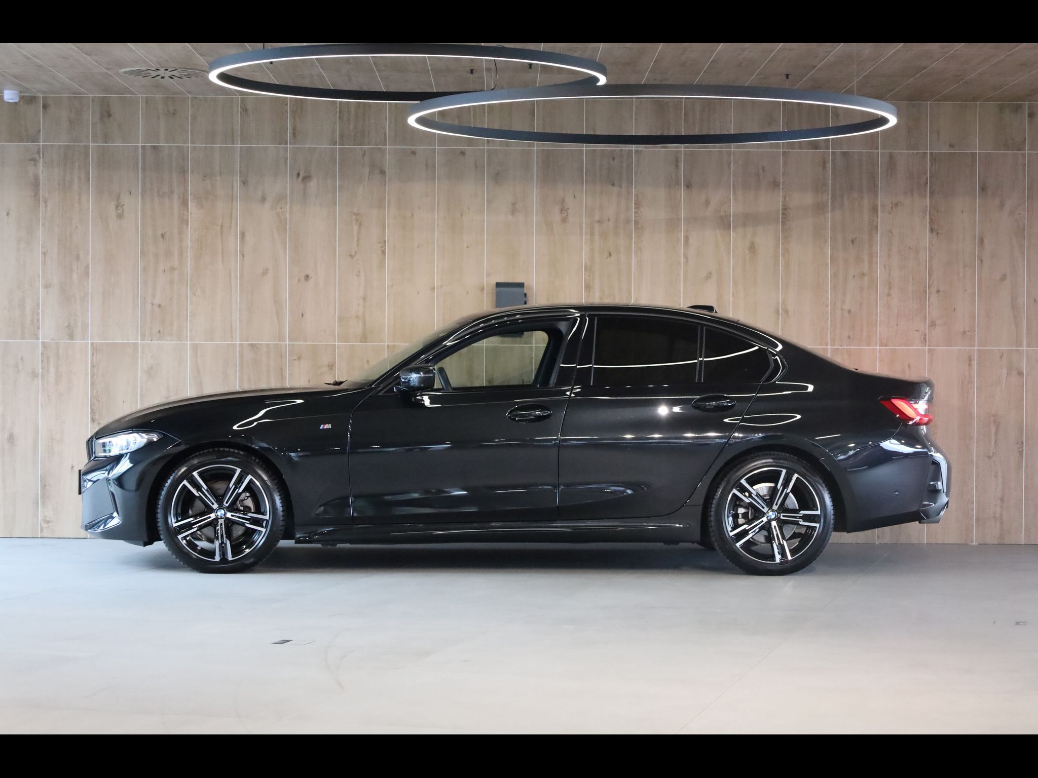 BMW Řada 3, 320d xDrive Sedan, ACC, Tažné - fotka 3