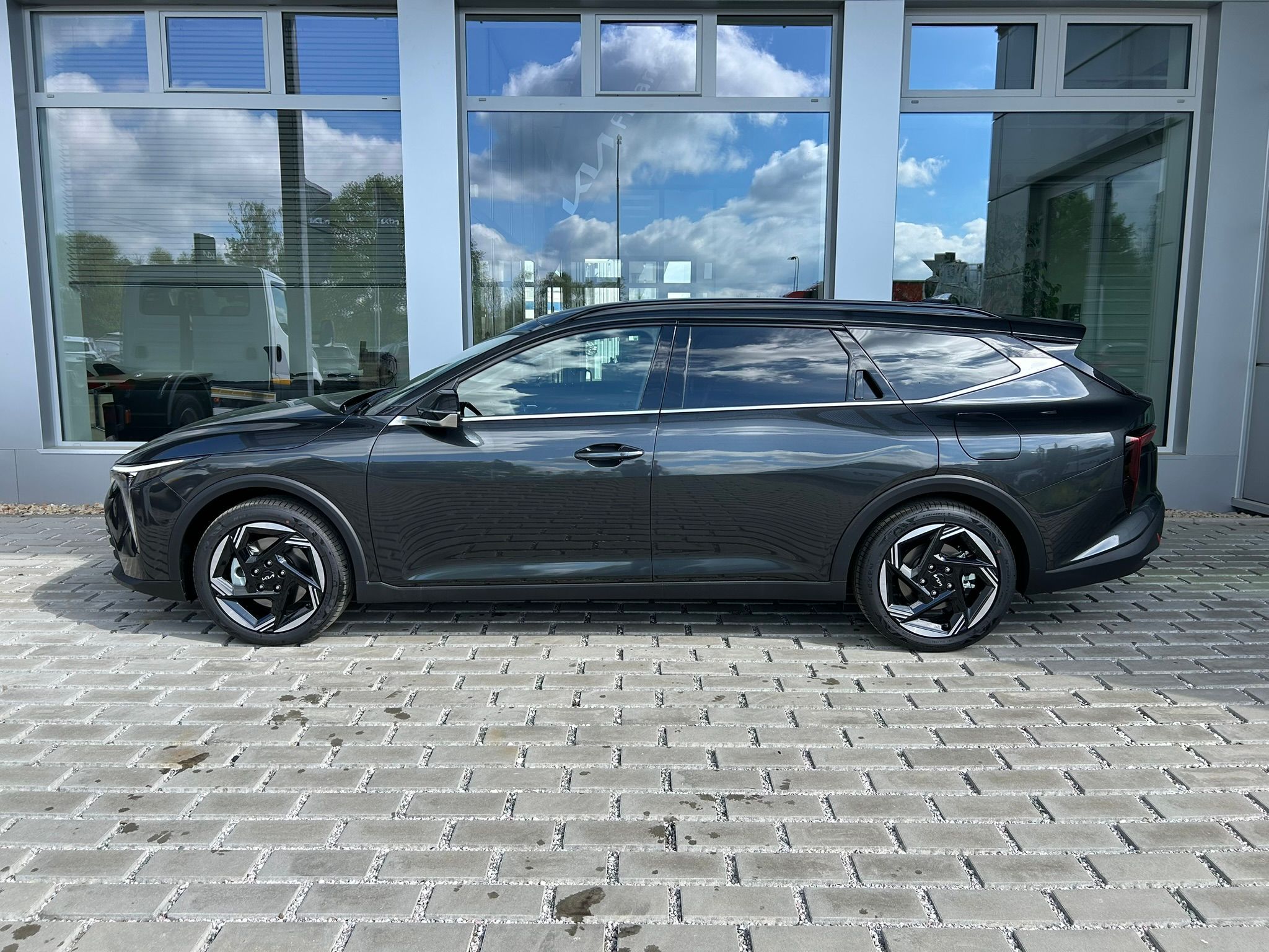 Kia K4, SW 1.6 T-GDi TOP + A17 - fotka 4