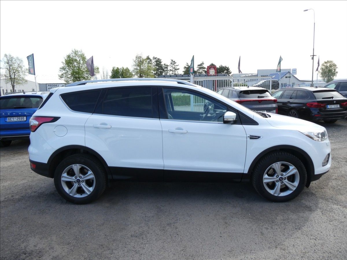 Ford Kuga, 2,0 TDCi 110kW Panorama,naviga - fotka 2