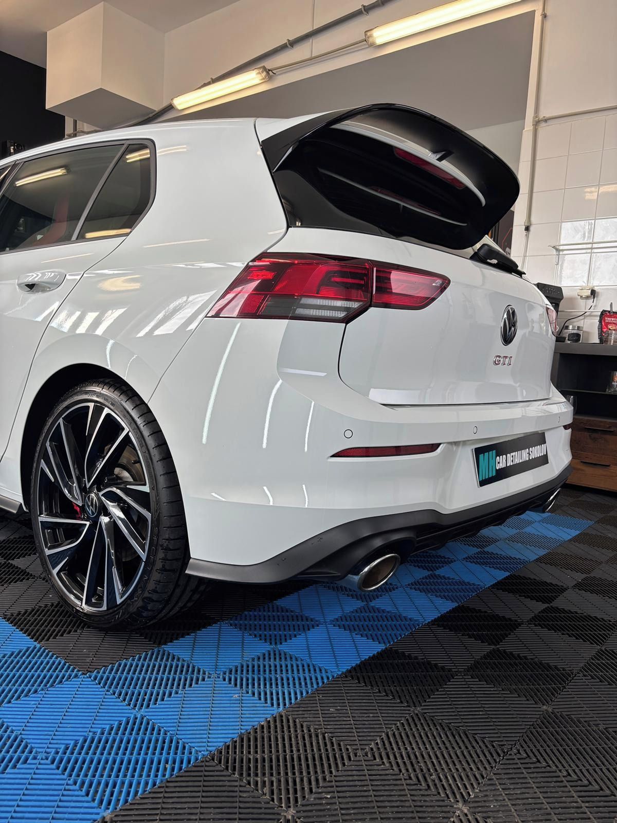 Volkswagen Golf, 1 maj.plný servis ZÁRUKA 1 ROK - fotka 4