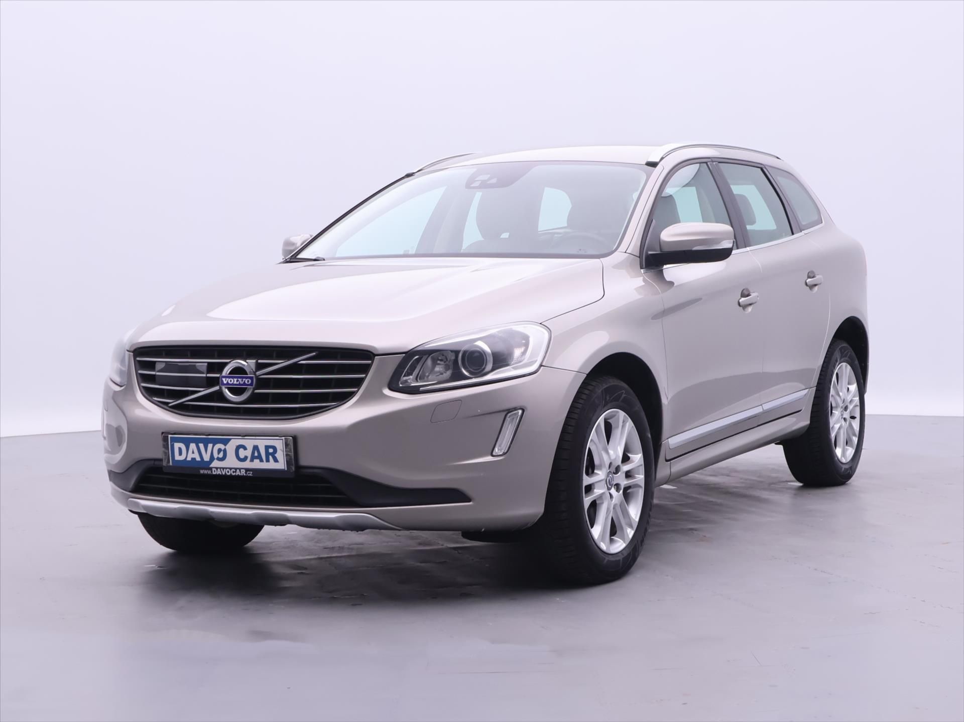 Volvo XC60, 2,0 D3 100kW Summum Serv.Kniha - fotka 3