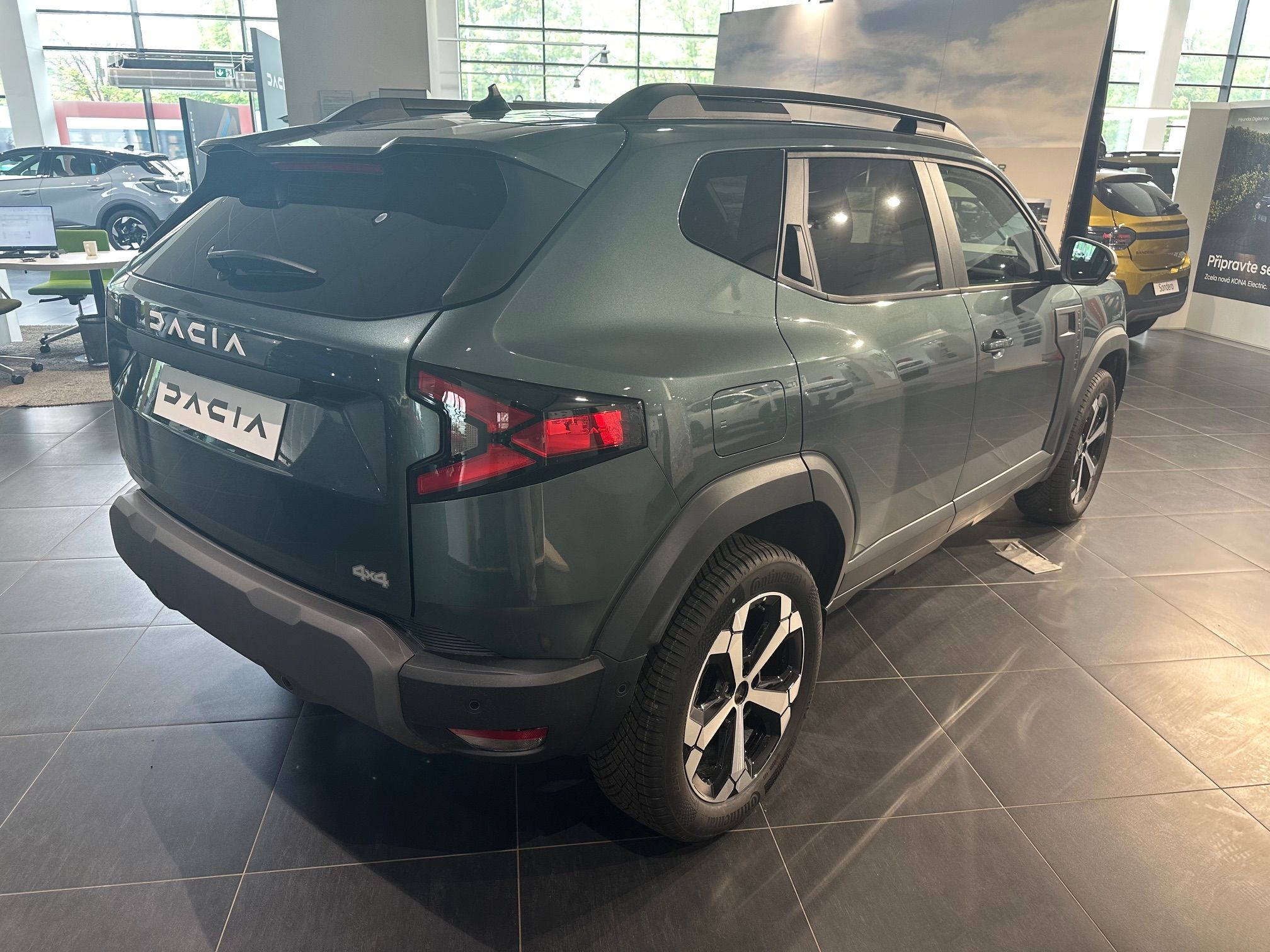 Dacia Duster, journey hybrid-G 150 4x4 - Ost - fotka 3