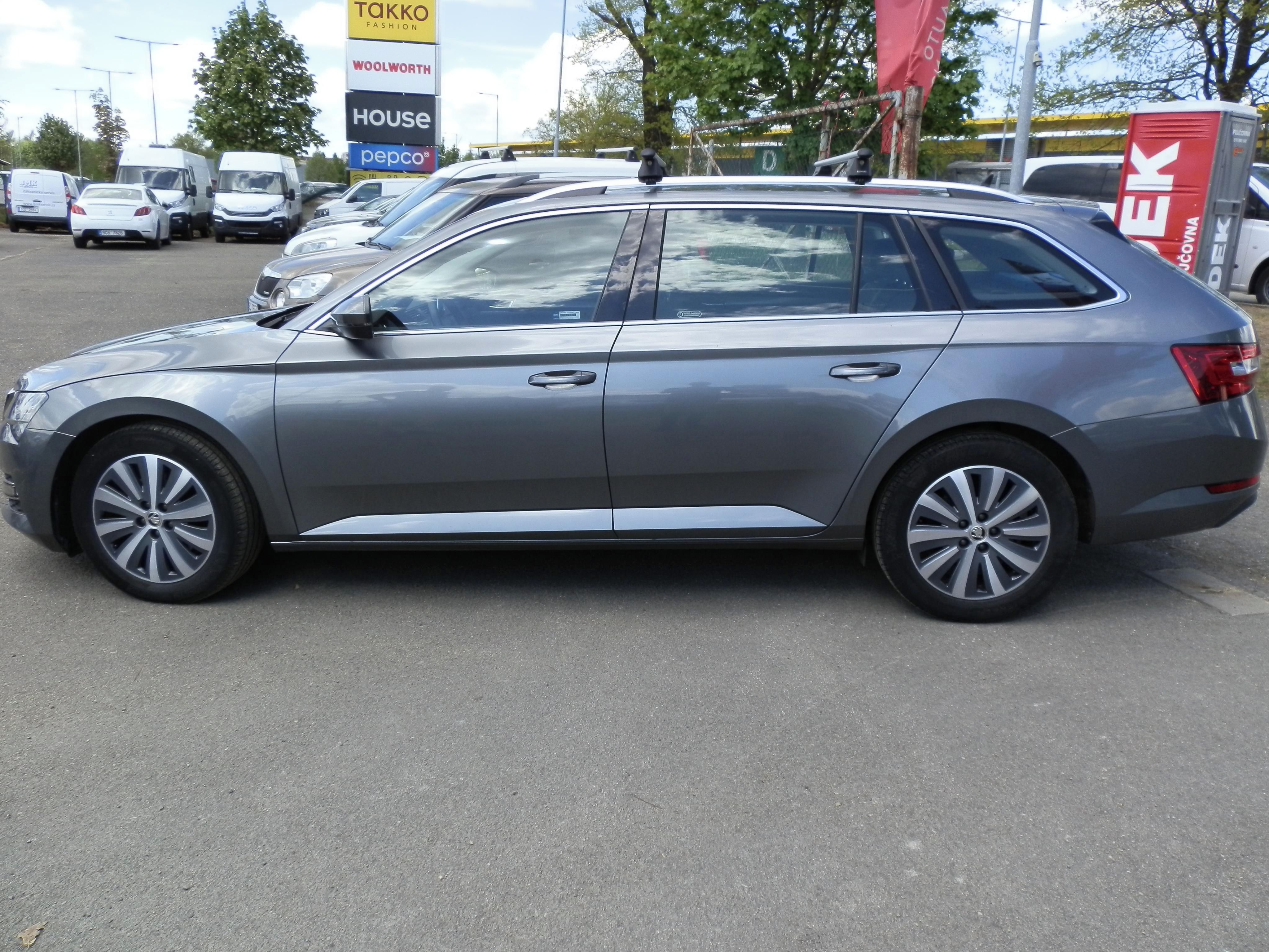 Škoda Superb, 2,0 TDi, 110kW - fotka 4