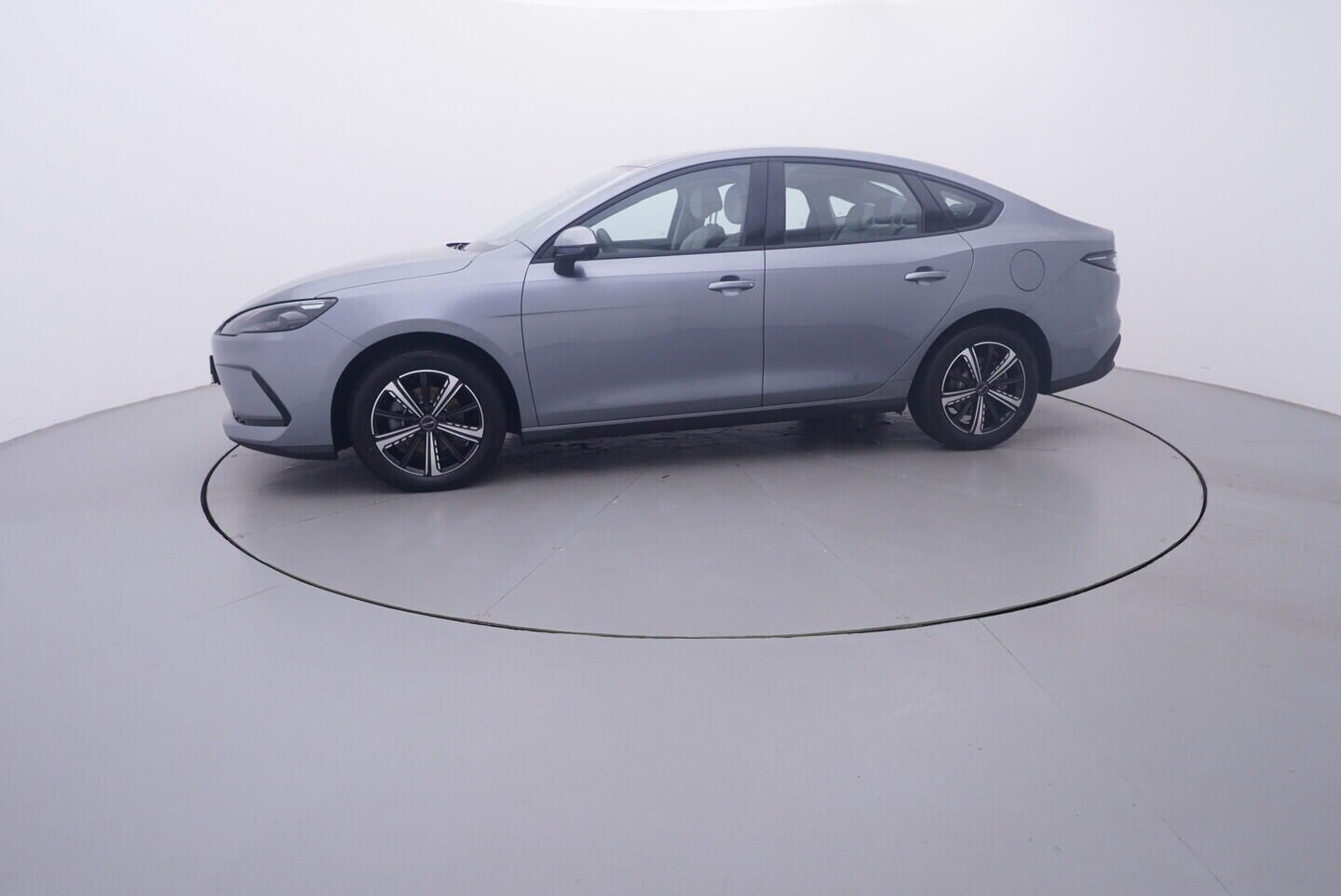 BYD Seal 5 DM-i, Comfort   kW - fotka 2