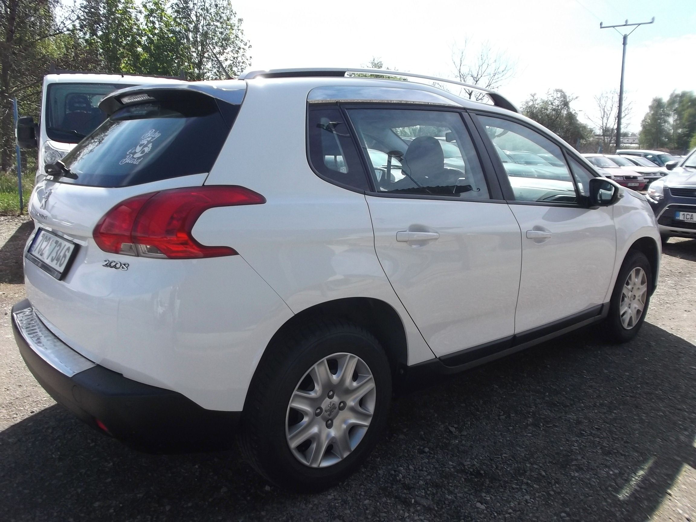 Peugeot 2008, 1.2 PT - fotka 4