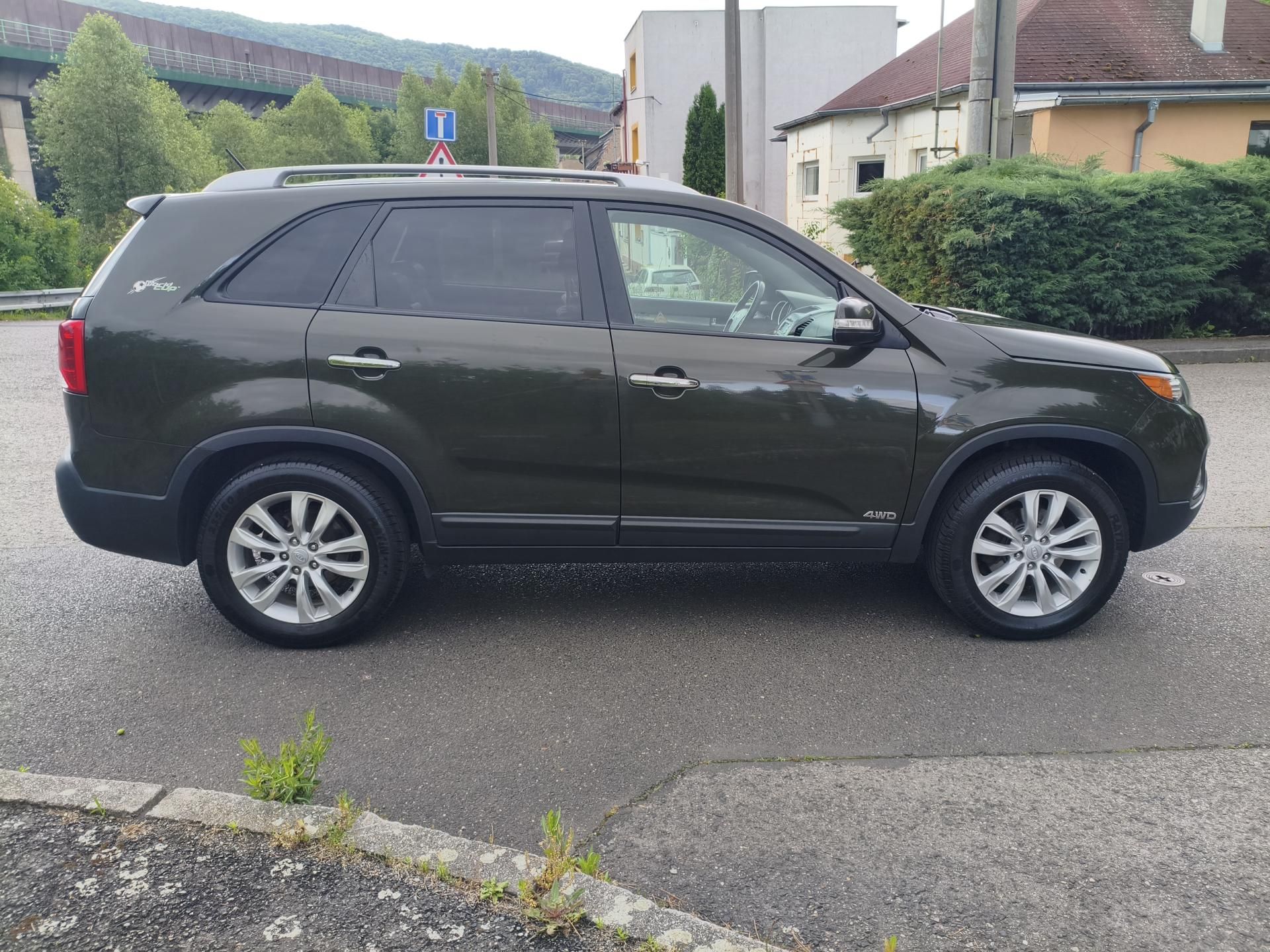 Kia Sorento, 2,2 CRDI Sport 4x4 145Kw - fotka 5