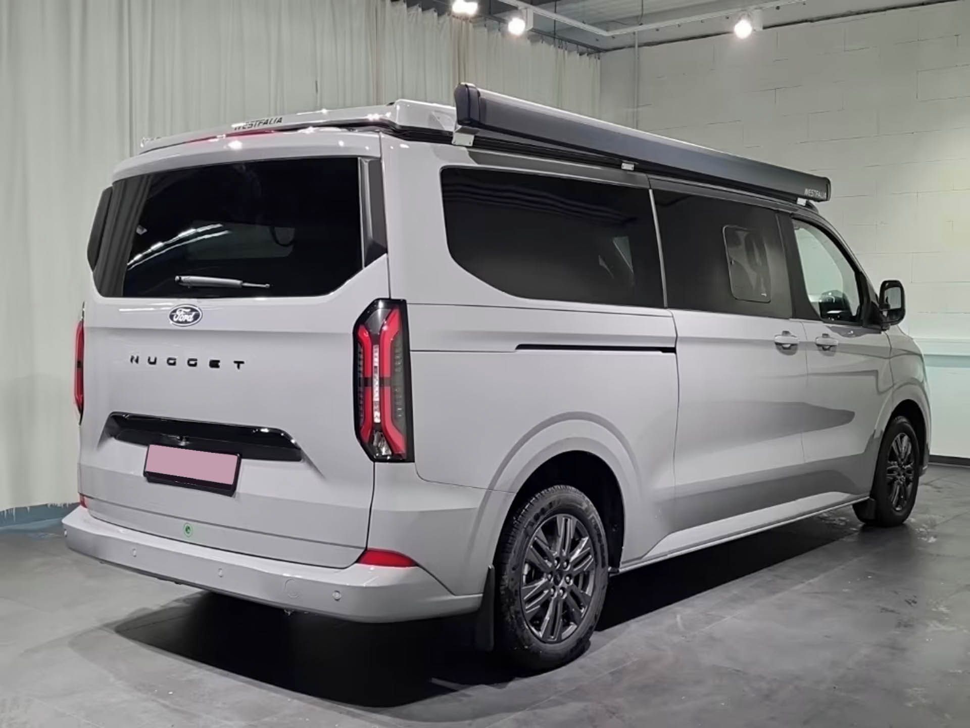 Ford Tourneo Custom, Nugget Titanium 320 L2 - fotka 2