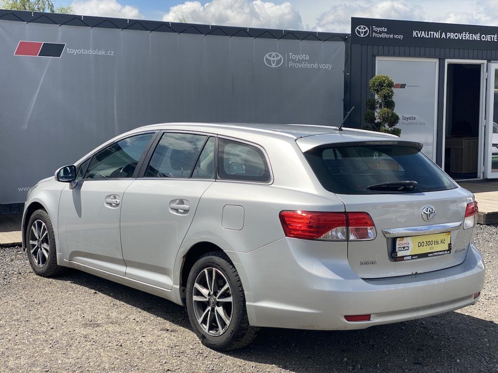 Toyota Avensis, 2.0D-4D, ČR-1m, Luna, DPH - fotka 5