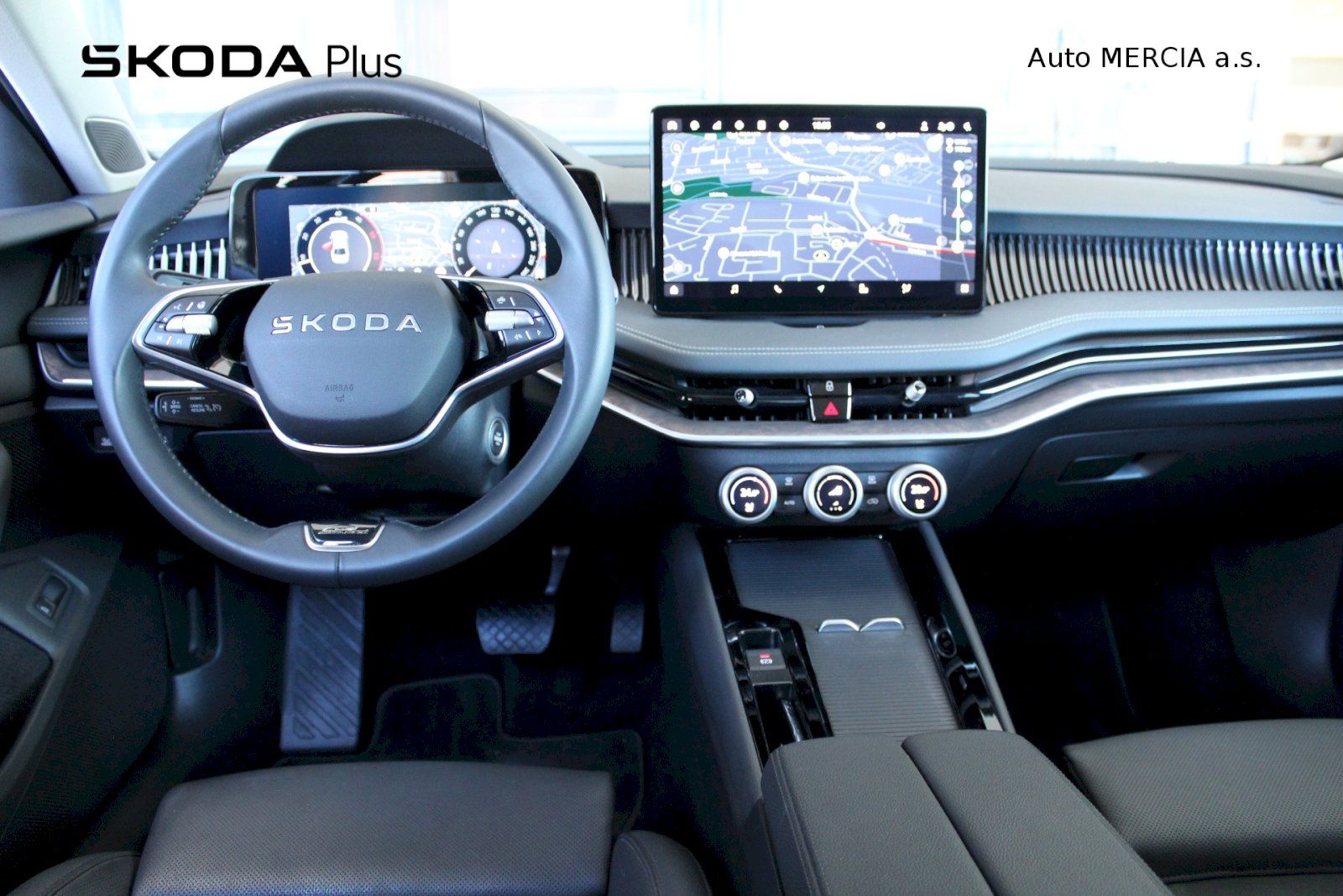 Škoda Superb, SUPERB L K TD 110/2.0 A7F - fotka 5