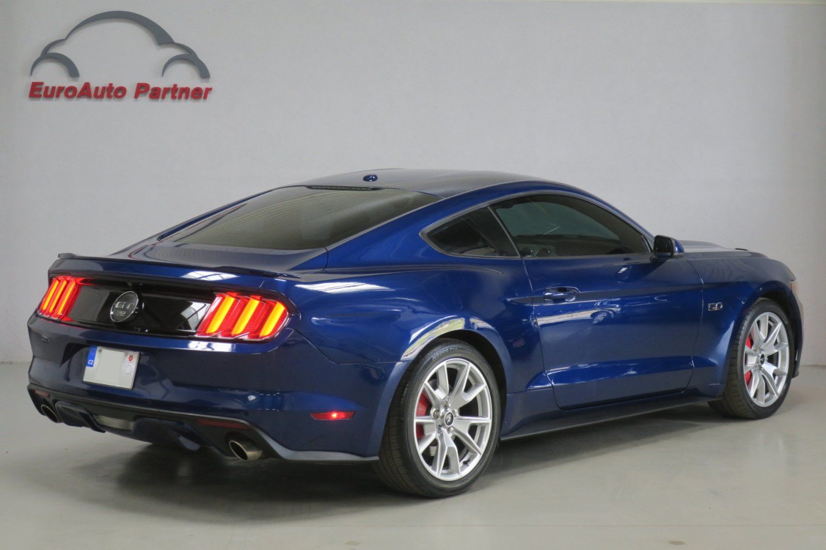 Ford Mustang, 5.0 Ti-VCT V8 GT 50 automat - fotka 4