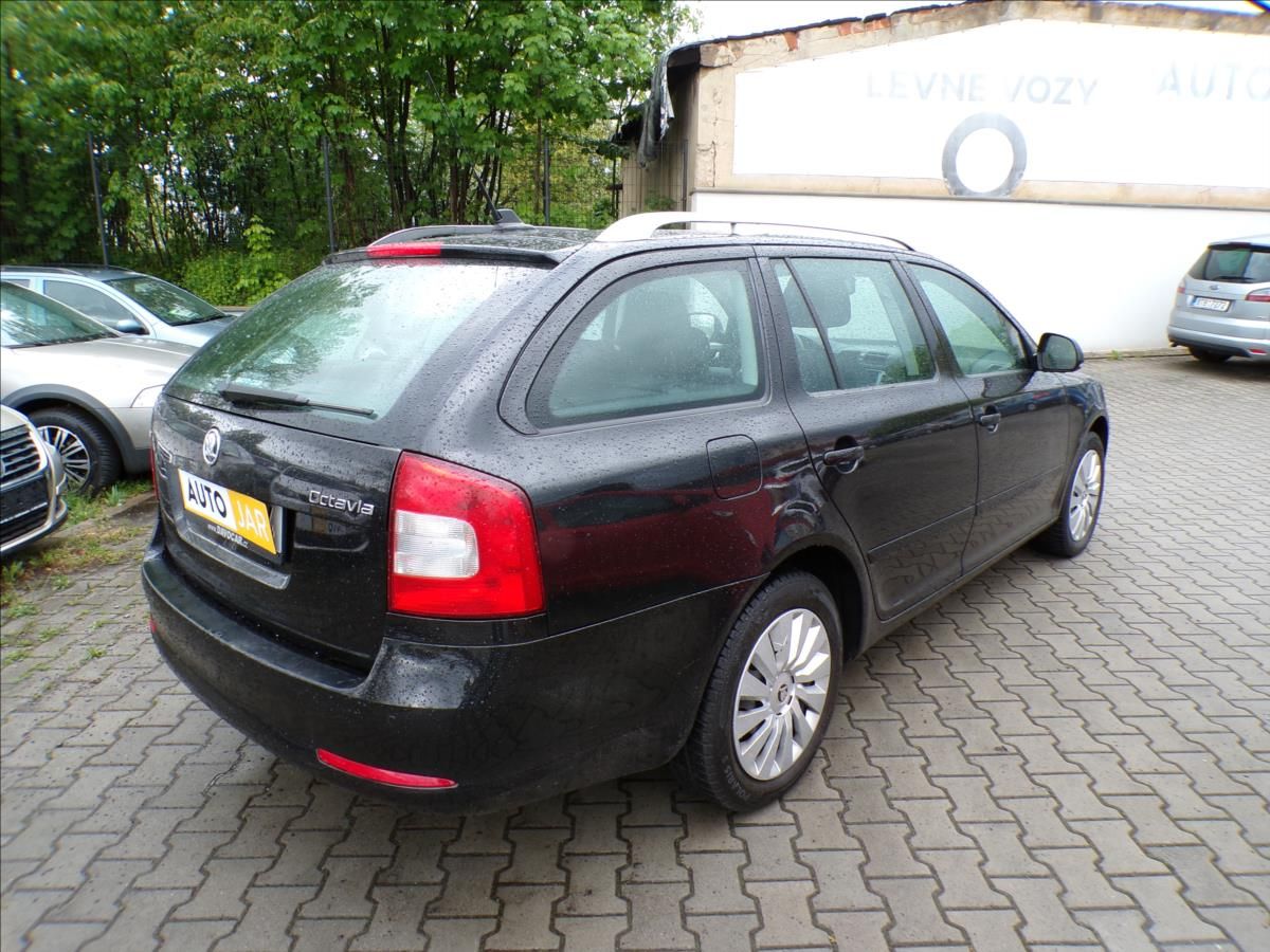 Škoda Octavia, 2,0 TDI  NAVI, - fotka 5