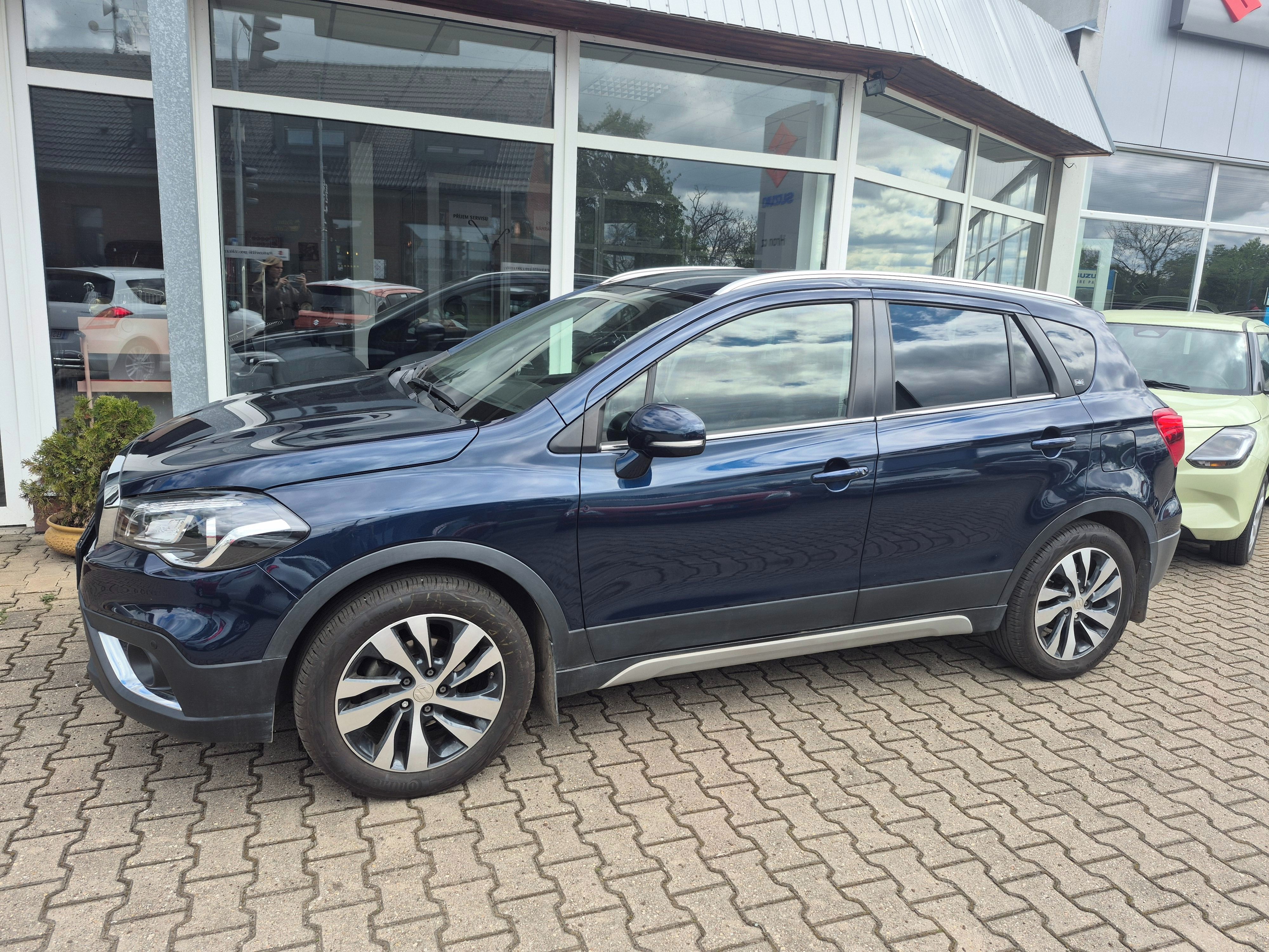 Suzuki S-Cross - fotka 4