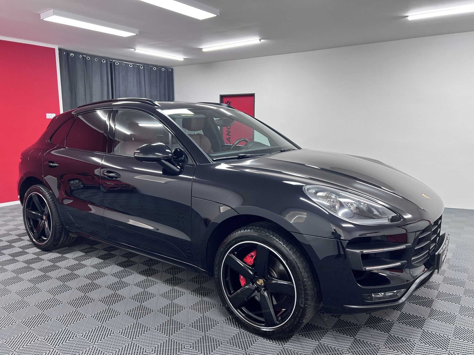 Porsche Macan, Turbo 3,6 294 kW původ ČR - fotka 4