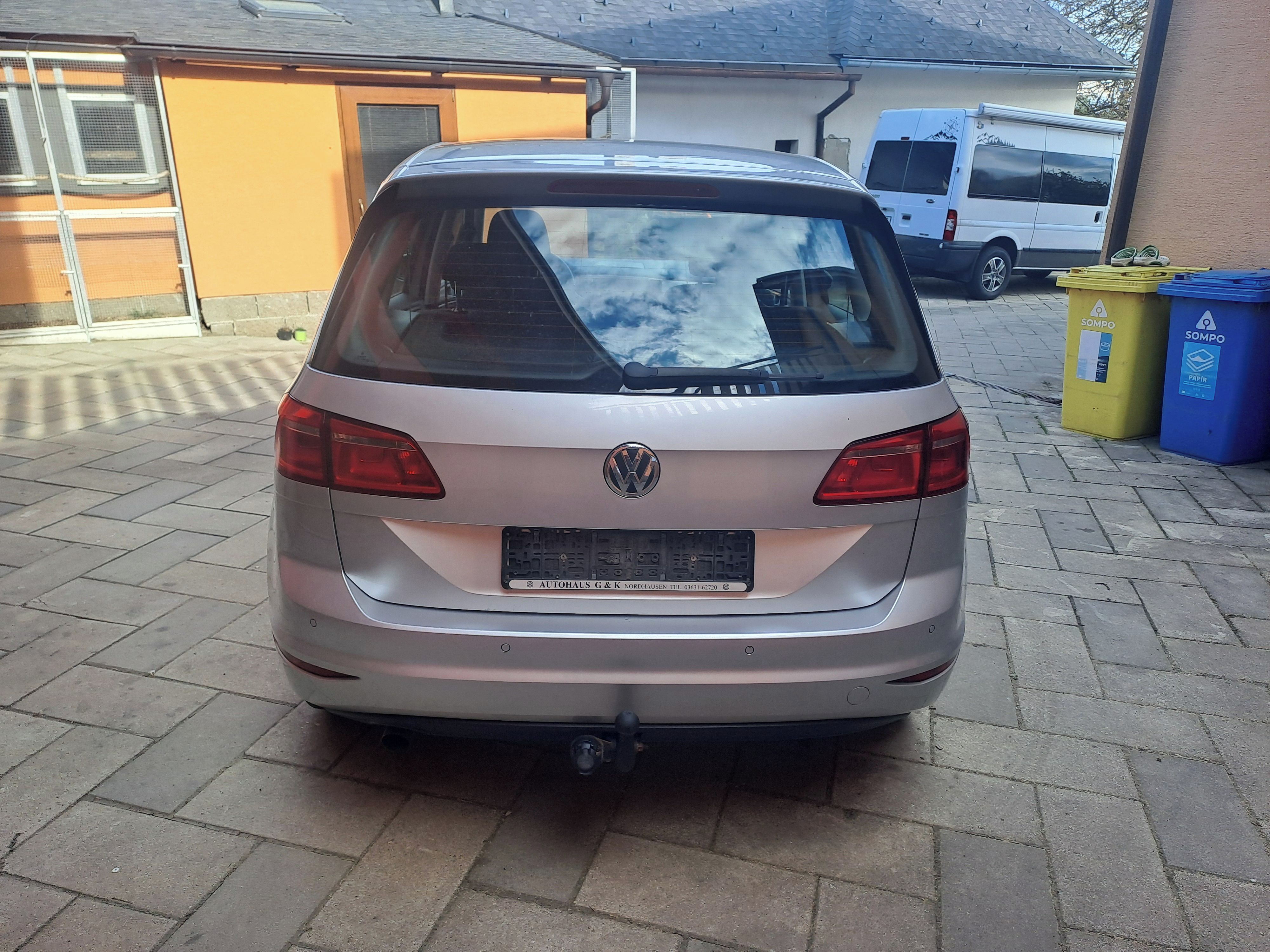 Volkswagen Golf Sportsvan, 1,2TSI 81KW  DSG Tažné - fotka 4