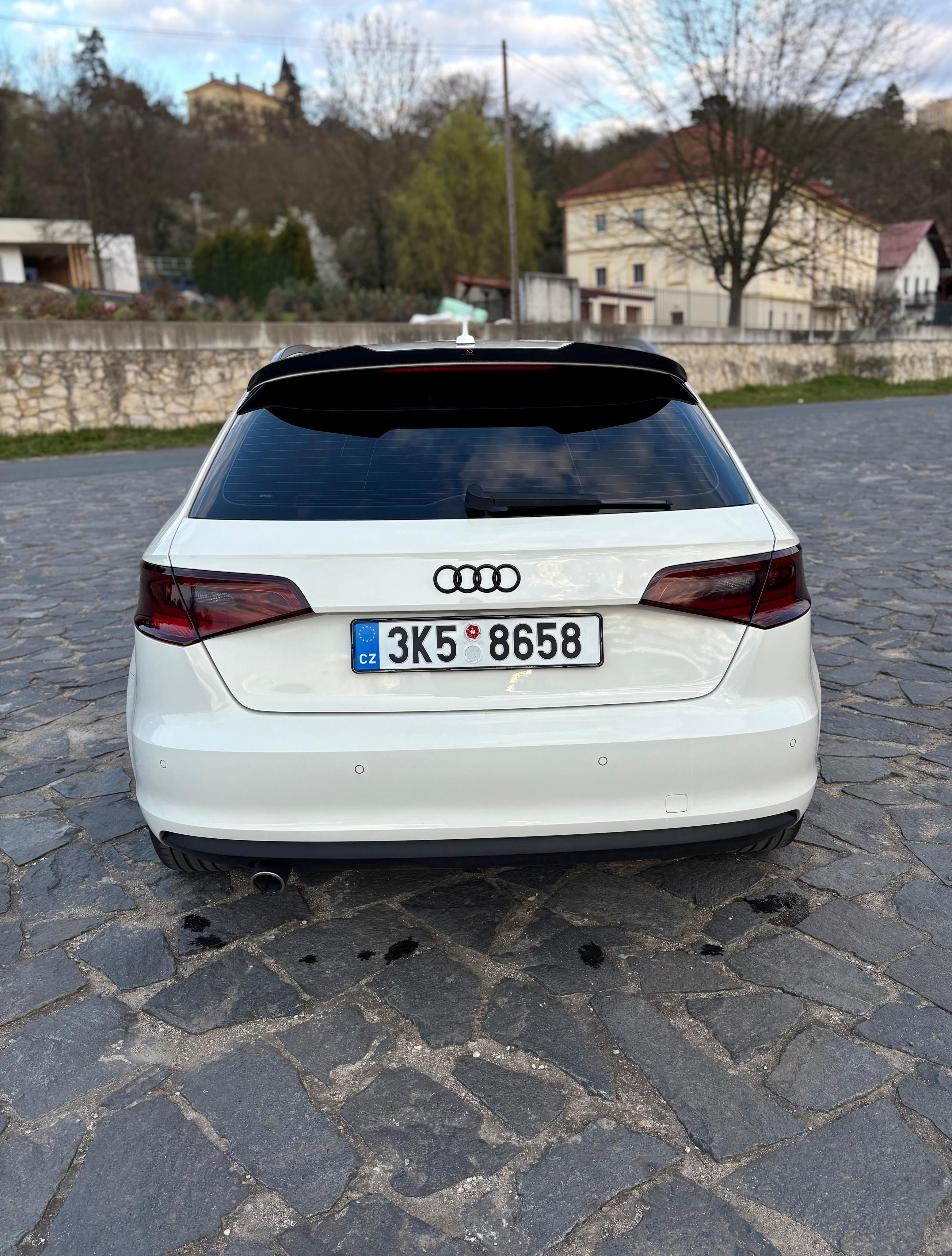 Audi A3, Audi A3 8V 1.6 TDI, S line - fotka 3