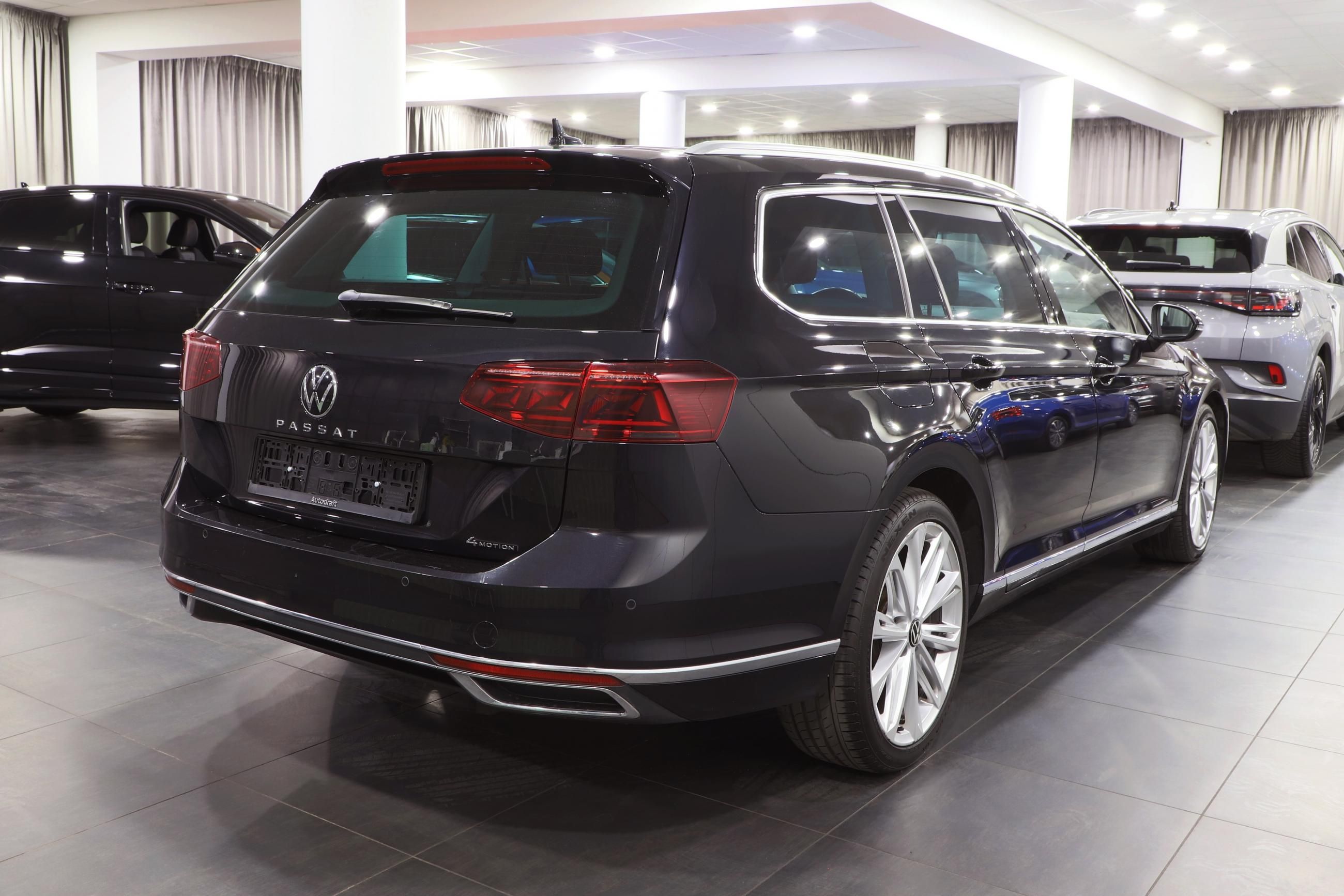 Volkswagen Passat Variant, 2.0 TDI 147kW 4x4 DSG Elegance - fotka 3