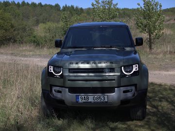 3.0l benzín servisováno