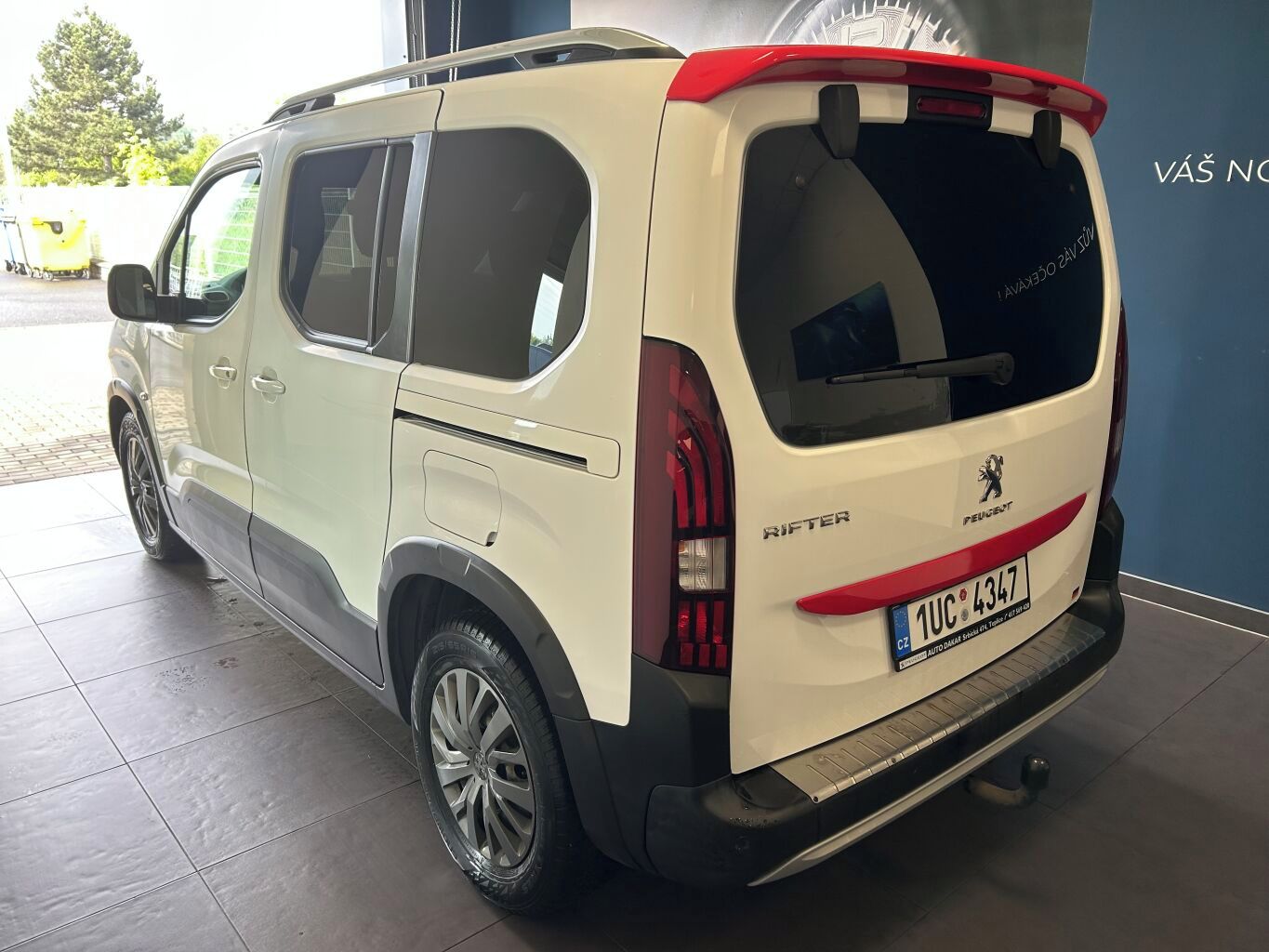 Peugeot Rifter, ALLURE 1.5 BlueHDi 130 S&S MAN - fotka 2