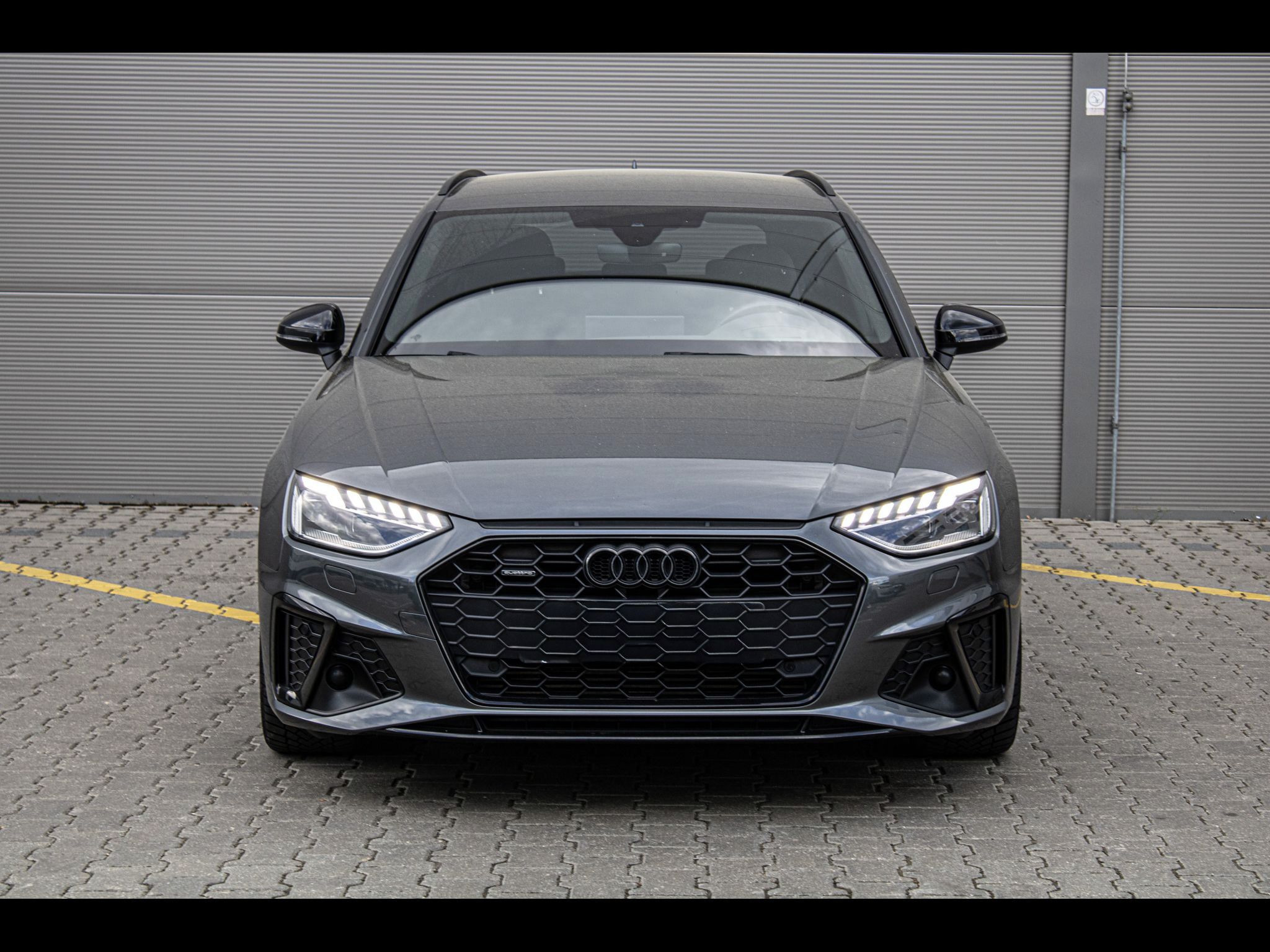Audi A4 - fotka 2