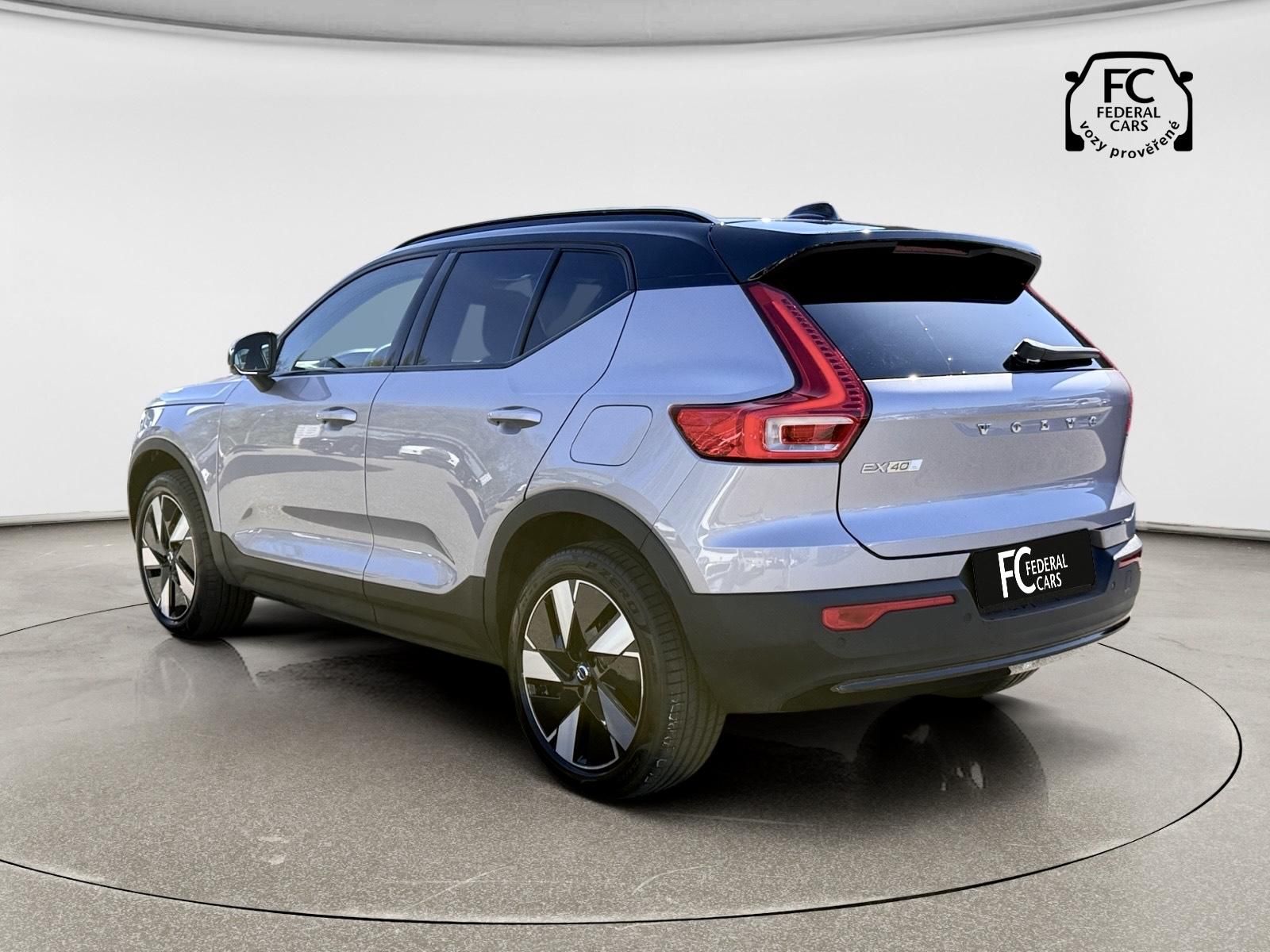 Volvo EX40, TWIN Perf.// 4x4 // +sada kol - fotka 4