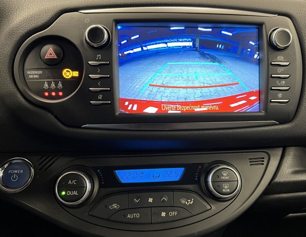 Toyota Yaris, Hybrid e-CVT Active Trend - fotka 6