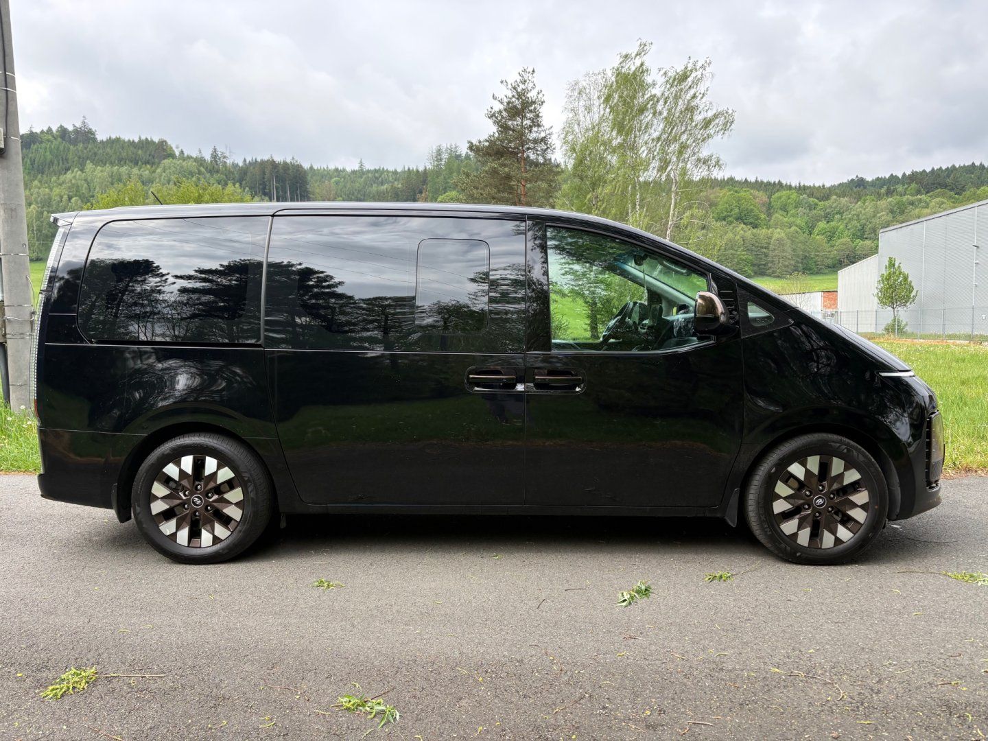 Hyundai Staria, 2.2CRDi 1.mCZ DPH CZ 4x4 Tažné - fotka 4