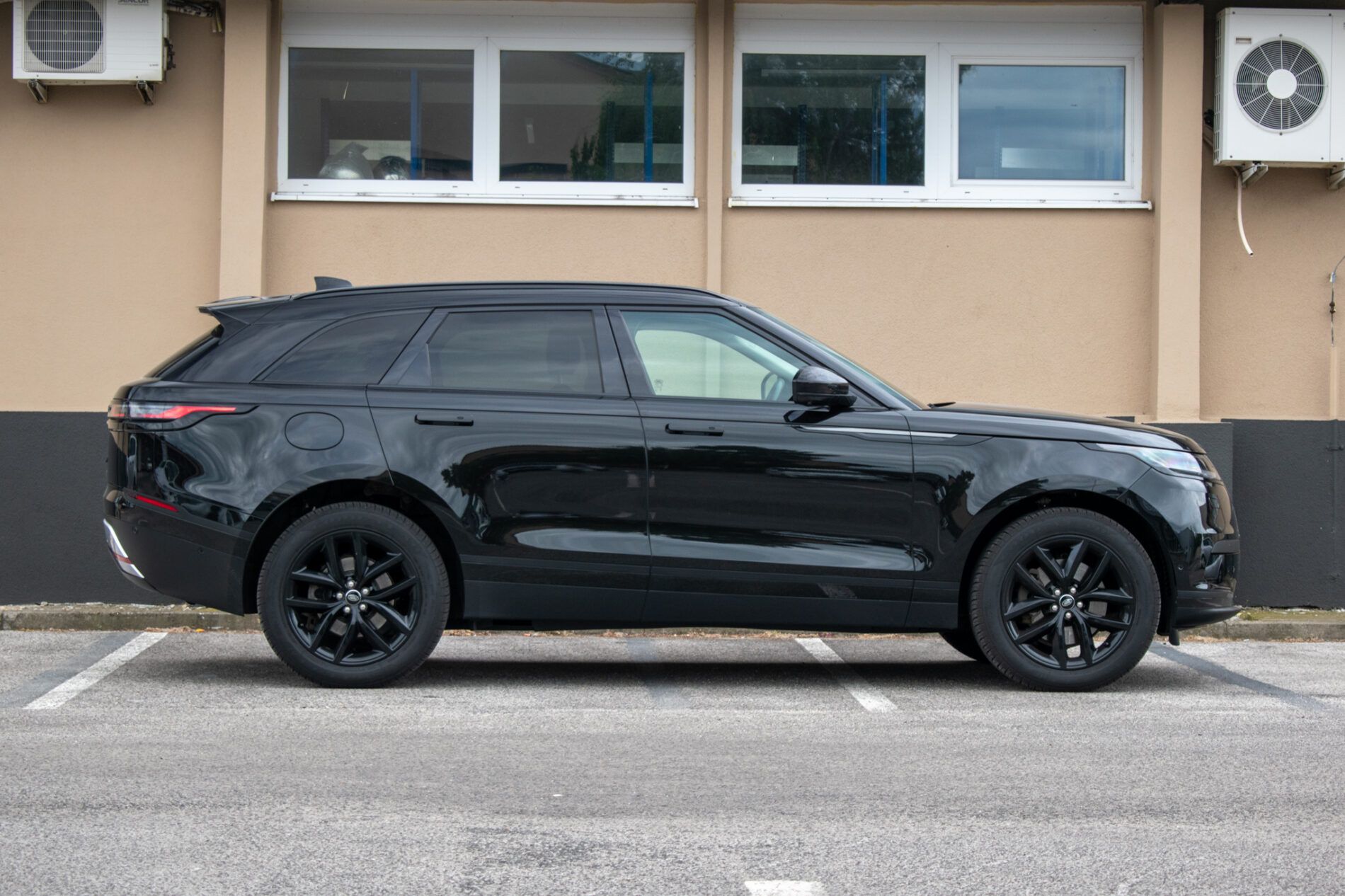 Land Rover Range Rover Velar - fotka 4