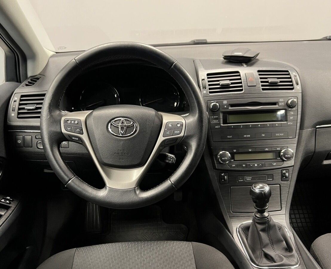 Toyota Avensis, 1.8 VVT-i Sol - fotka 5
