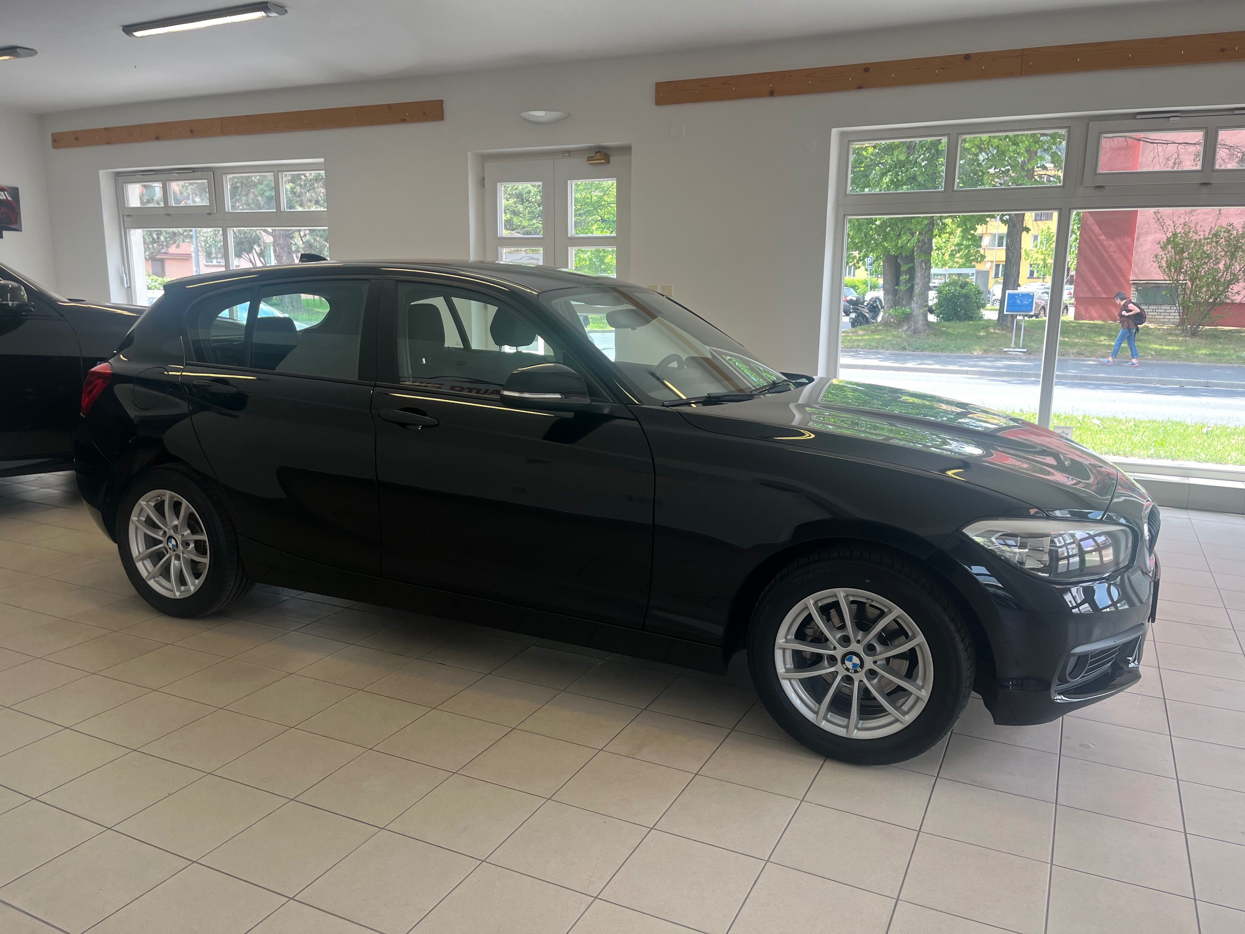 BMW Řada 1, 116i   F20  Facelift - fotka 4