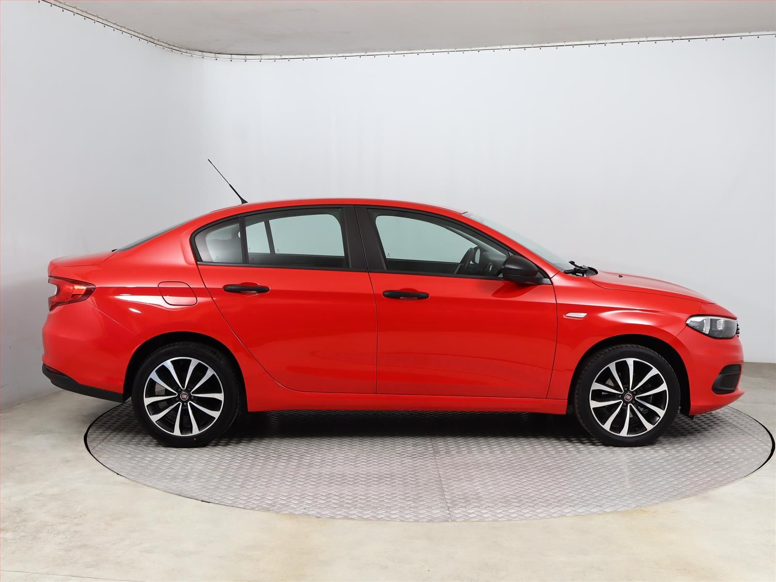 Fiat Tipo, 1.4 16V, Serv.kniha, Navi - fotka 6
