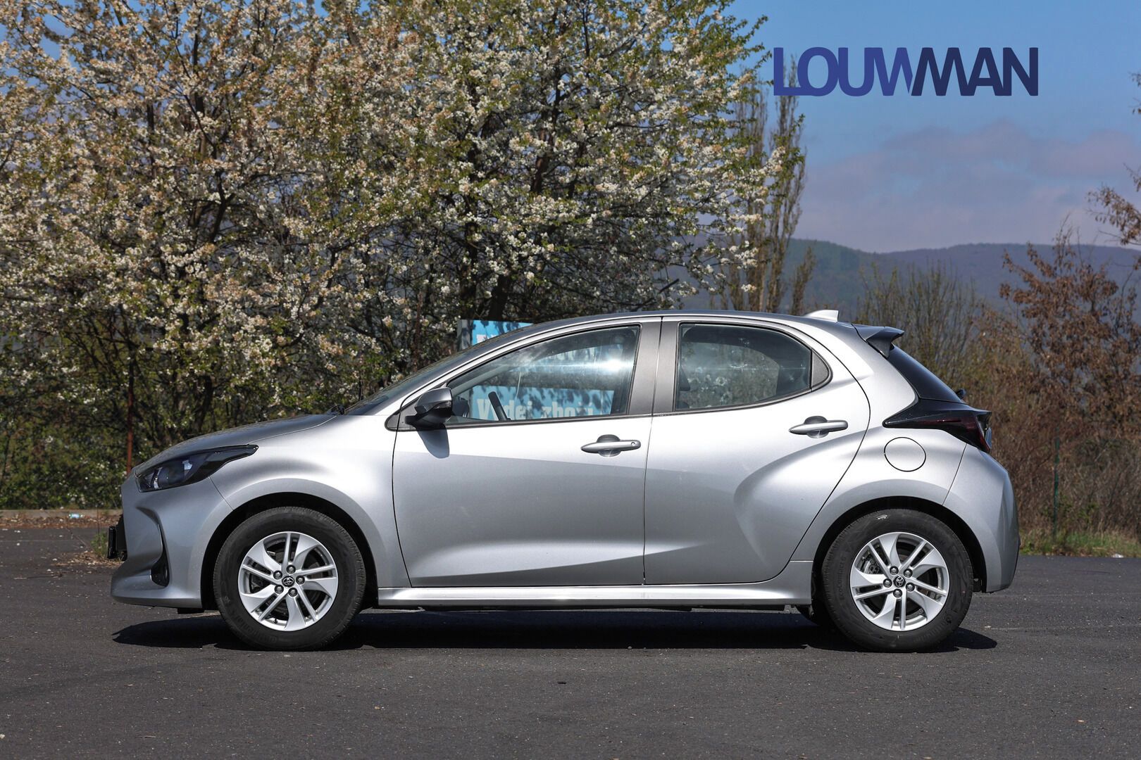 Toyota Yaris, 1.5L HEV CVT  Comfort - fotka 3