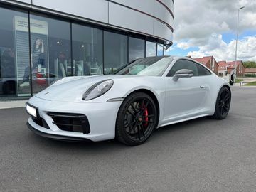 Carrera 4 GTS