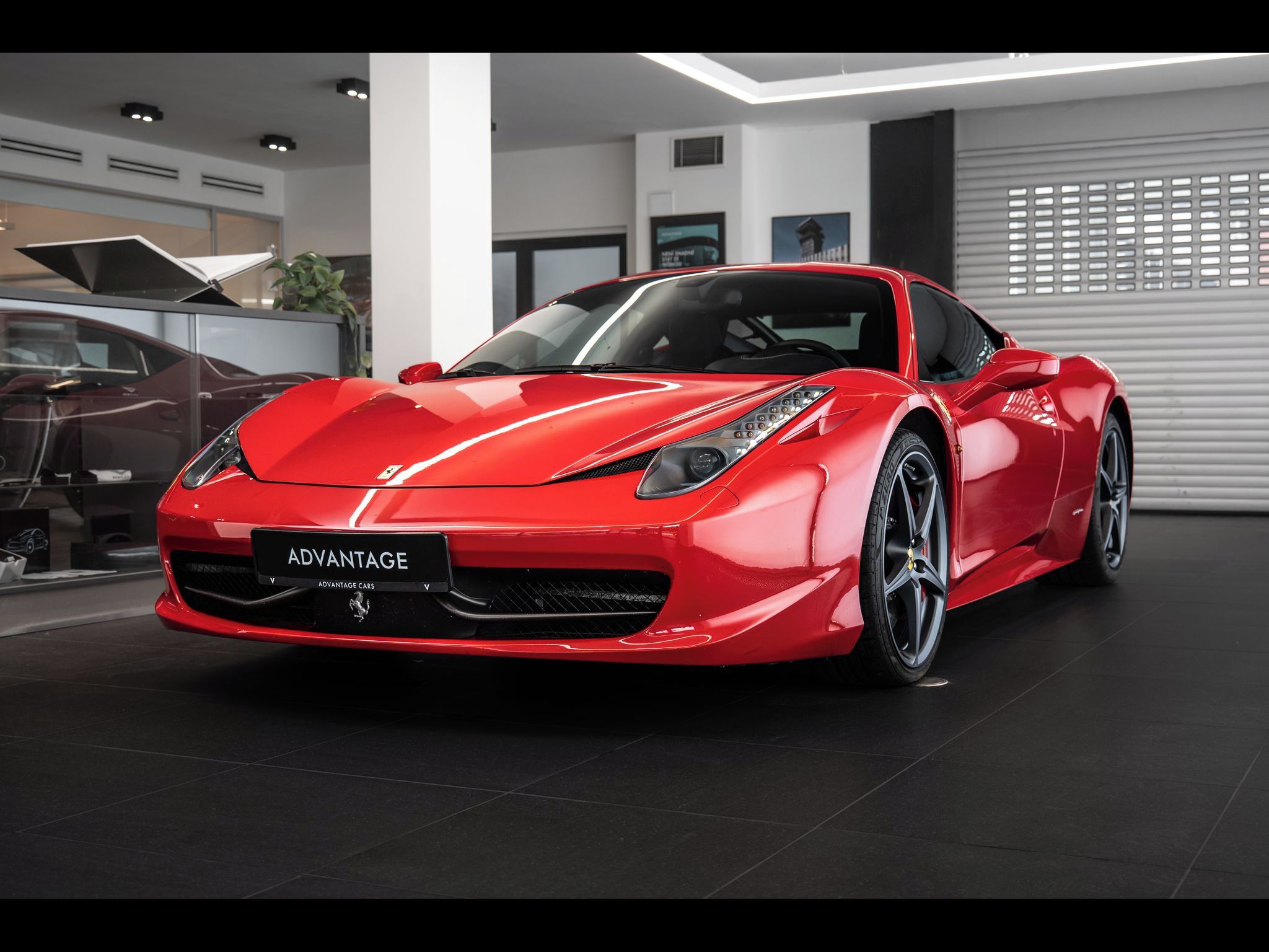 Ferrari 458, Italia