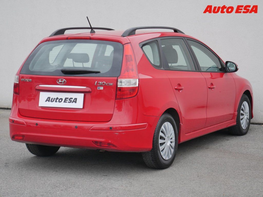 Hyundai i30, 1.4 i,2.maj,ČR - fotka 4